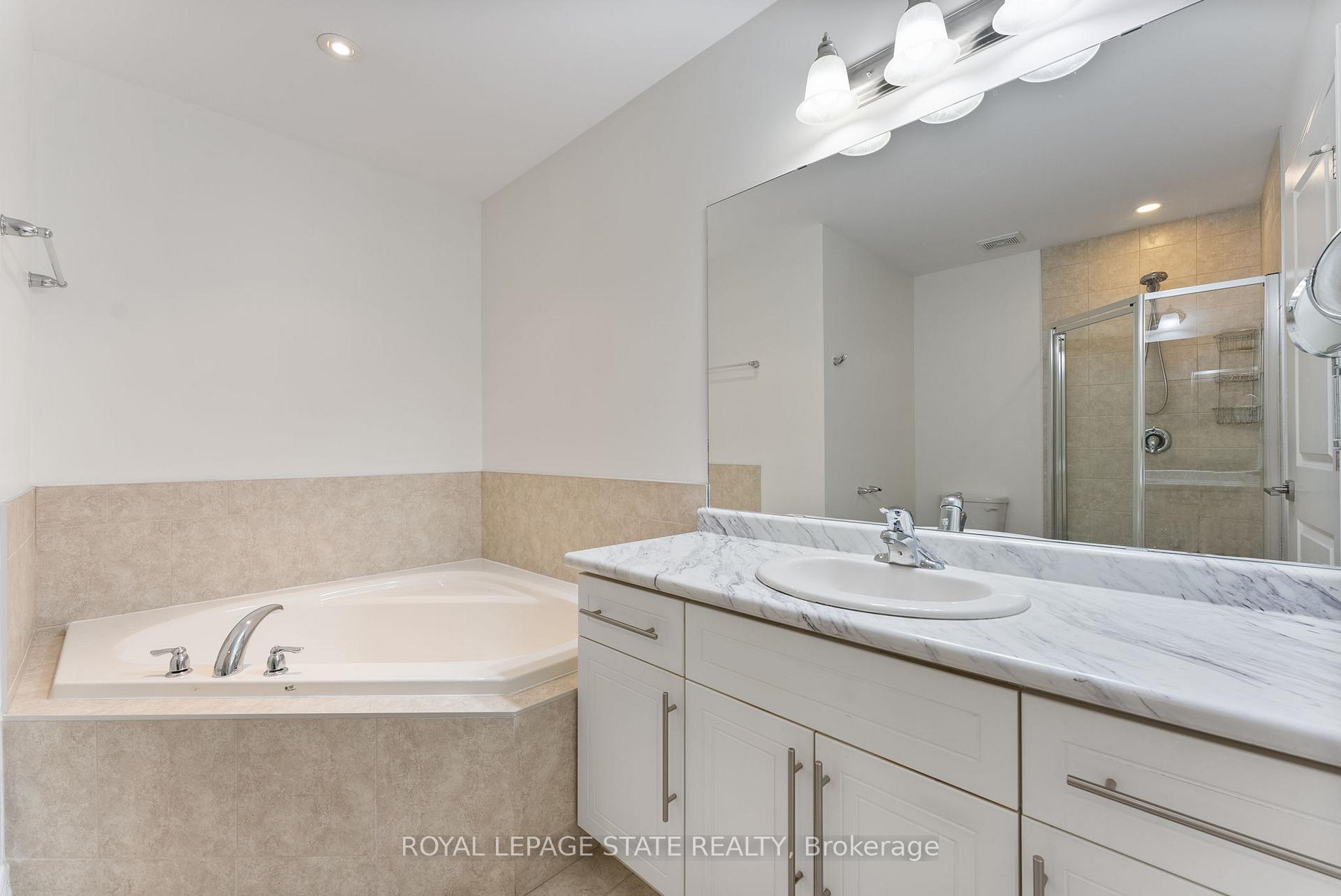 Photo 20 of 68 Dodman Crescent, Hamilton, Ancaster — HOMEH