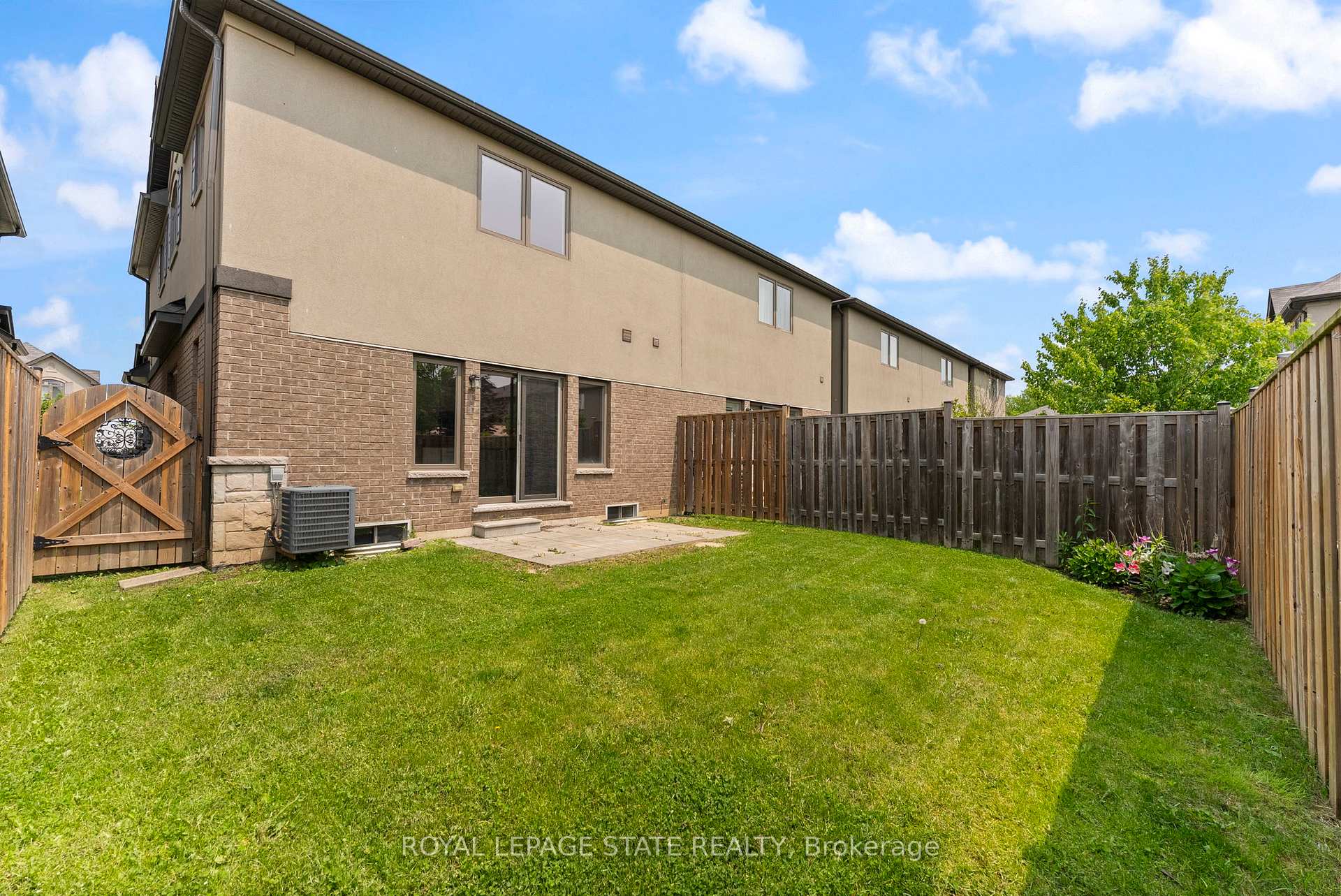 Photo 29 of 68 Dodman Crescent, Hamilton, Ancaster — HOMEH