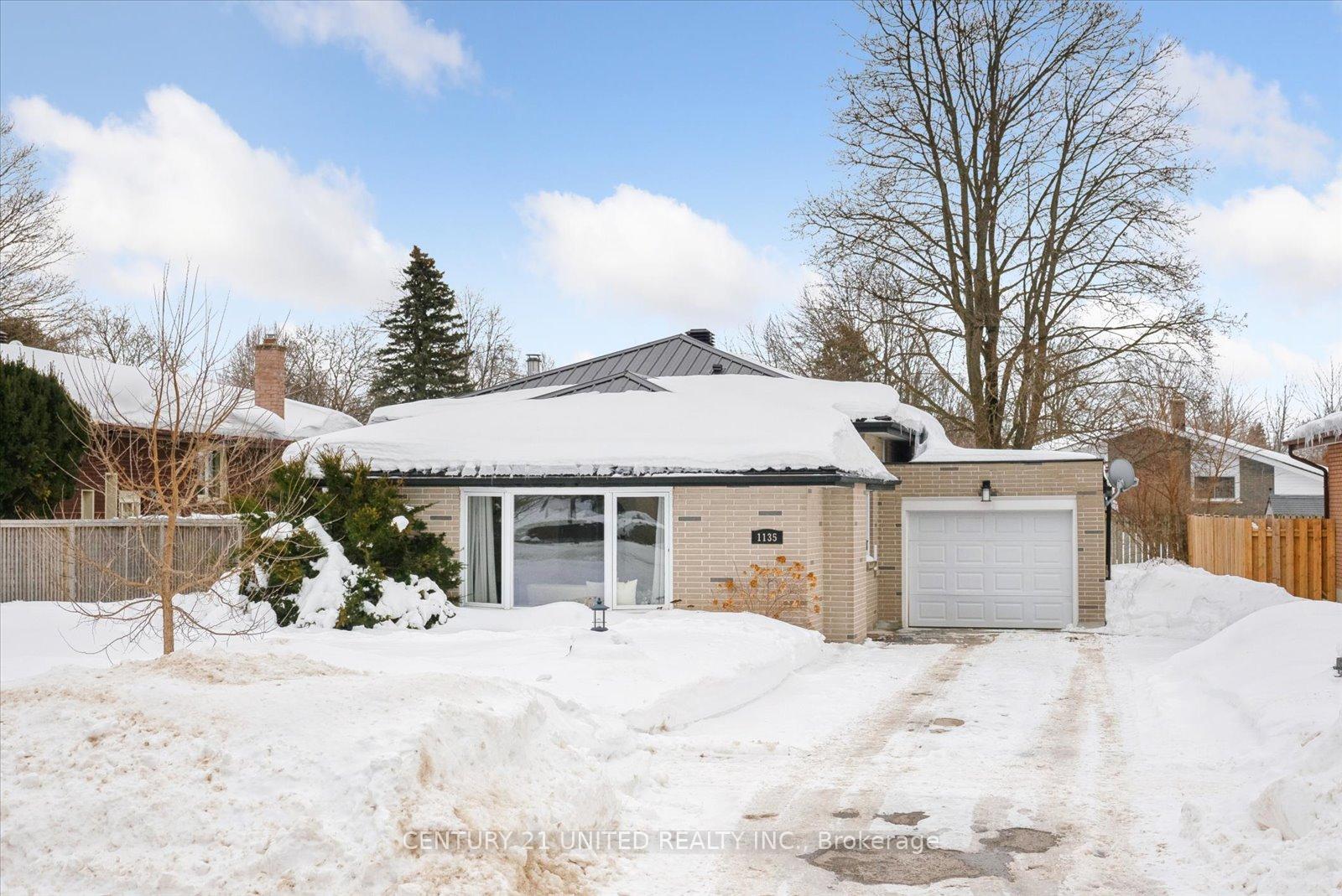 Photo 2 of 1135 Algonquin Boulevard, Peterborough, Northcrest Ward 5 — HOMEH