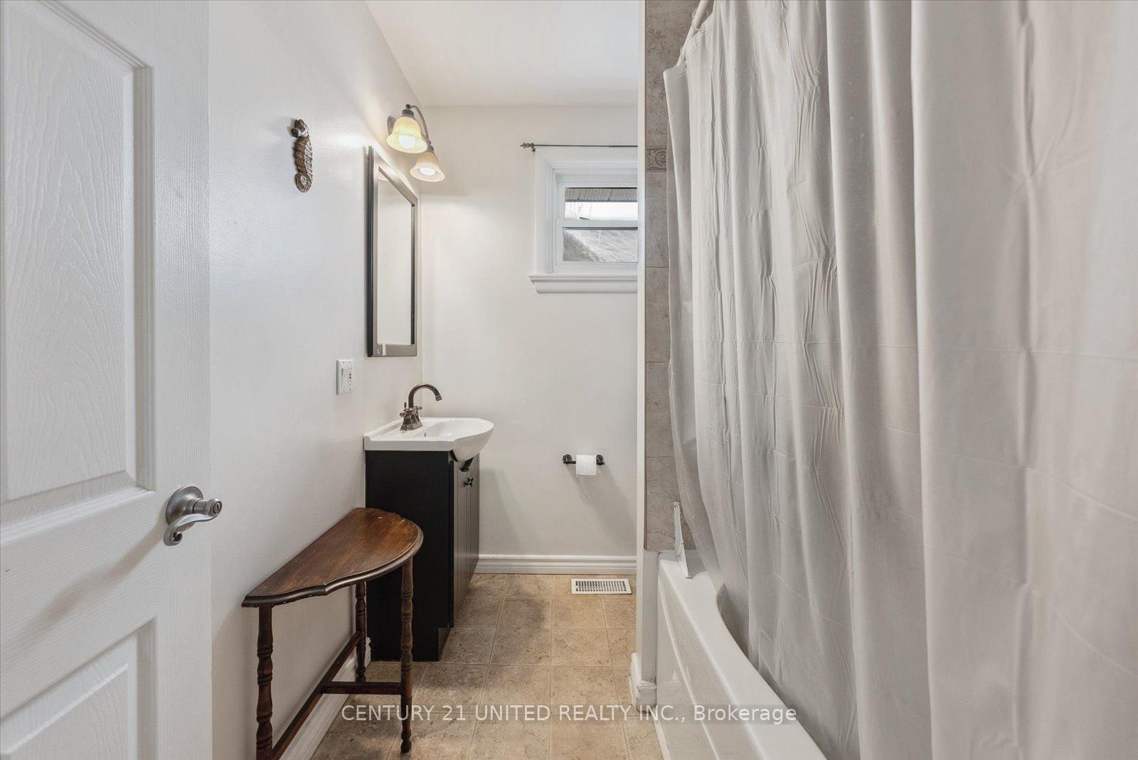 Photo 19 of 1135 Algonquin Boulevard, Peterborough, Northcrest Ward 5 — HOMEH