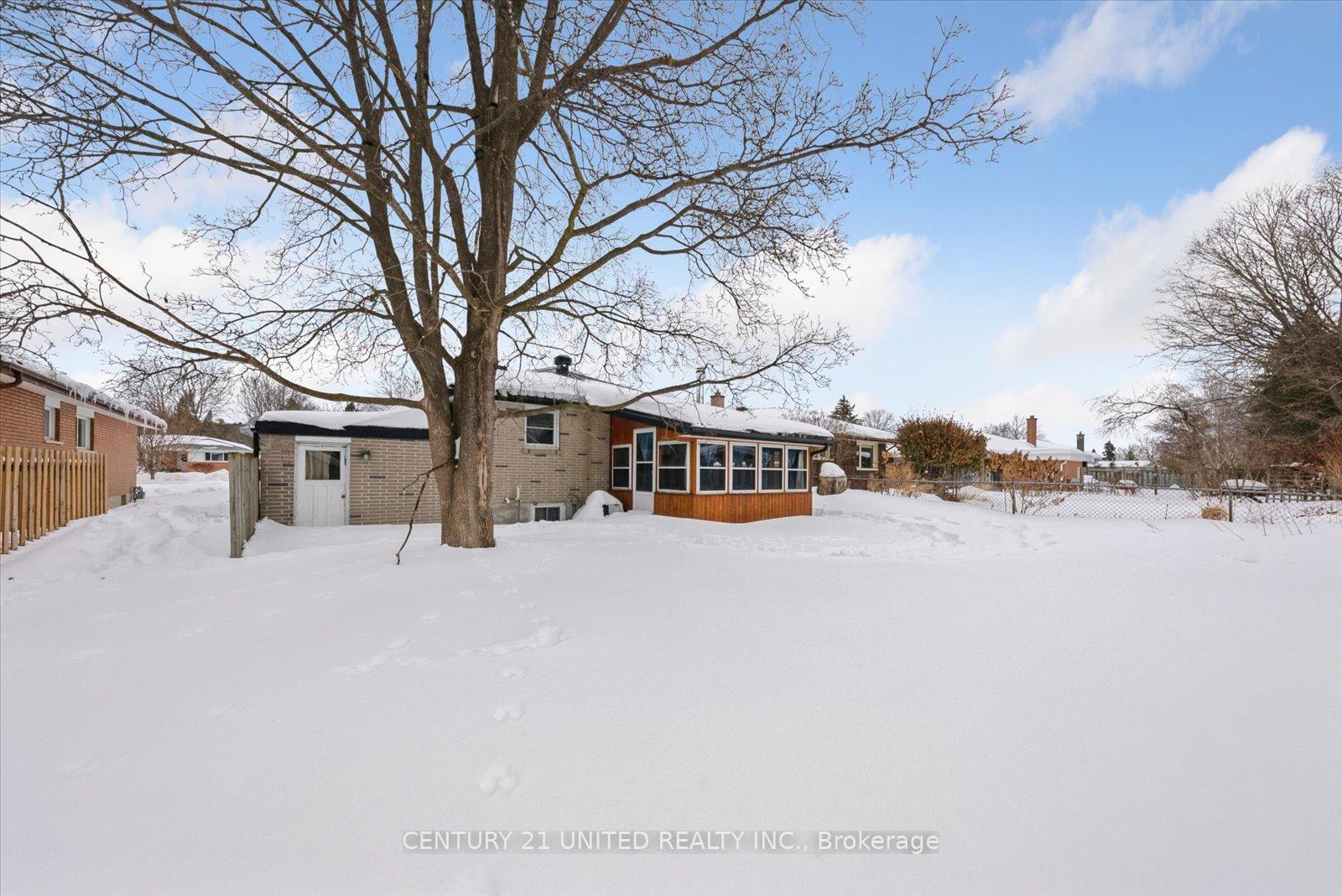 Photo 35 of 1135 Algonquin Boulevard, Peterborough, Northcrest Ward 5 — HOMEH