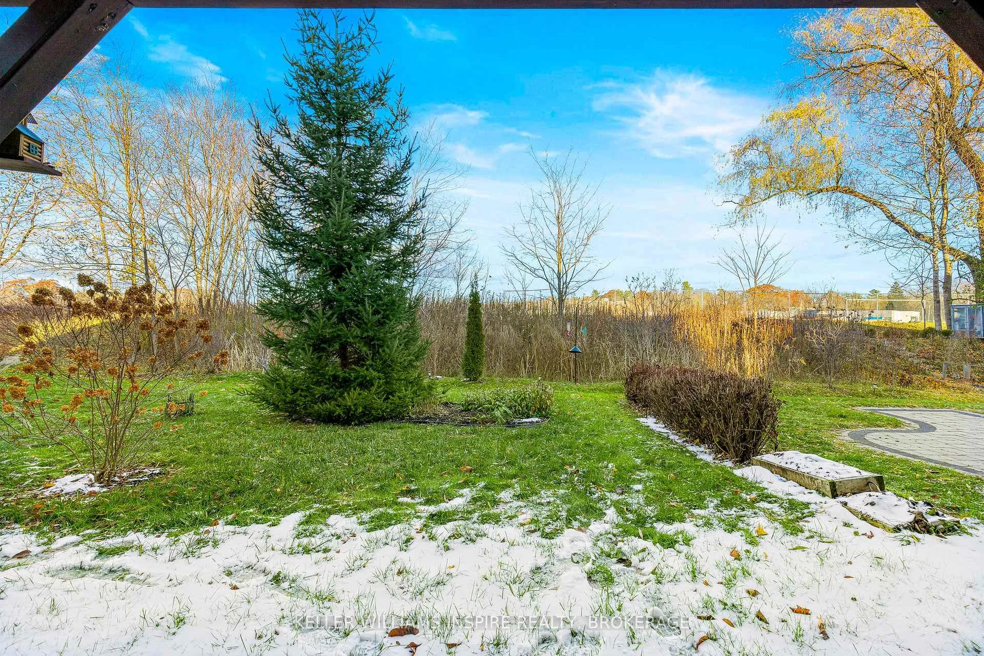 Photo 5 of 23 Centre Street, Brockville — HOMEH