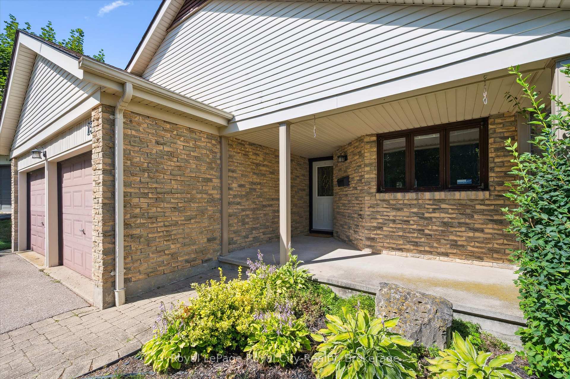 Photo 5 of 15 Jodi Place, Guelph, Willow West/Sugarbush/West Acres — HOMEH