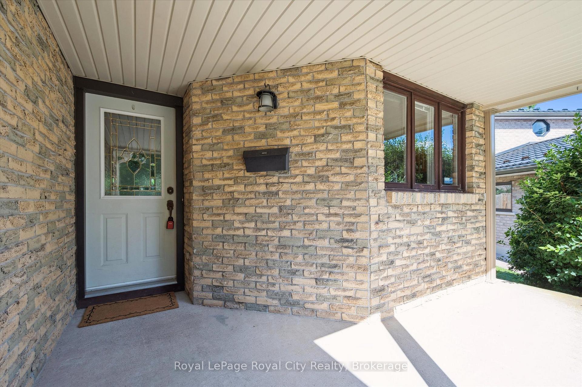 Photo 6 of 15 Jodi Place, Guelph, Willow West/Sugarbush/West Acres — HOMEH