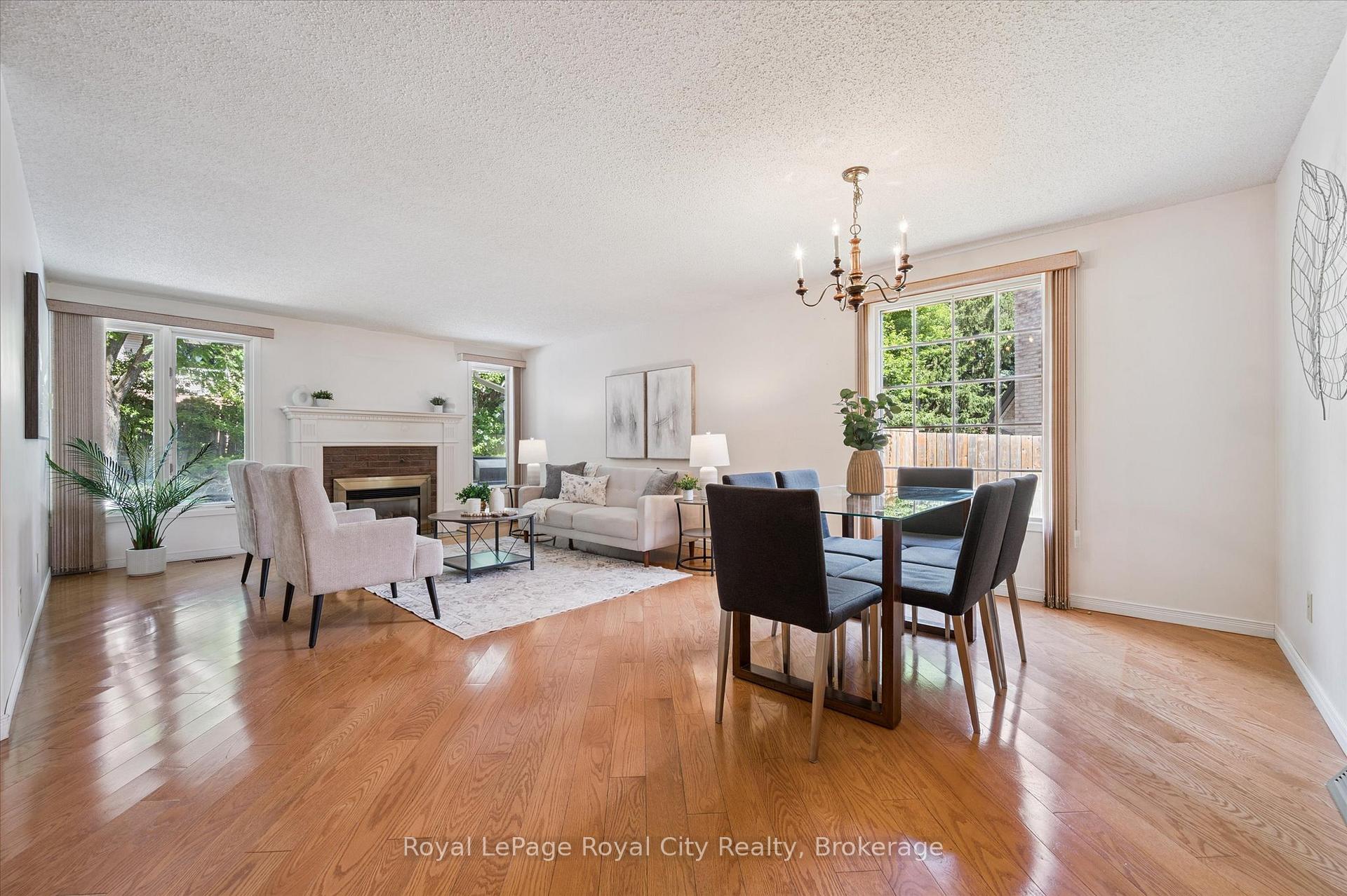 Photo 8 of 15 Jodi Place, Guelph, Willow West/Sugarbush/West Acres — HOMEH
