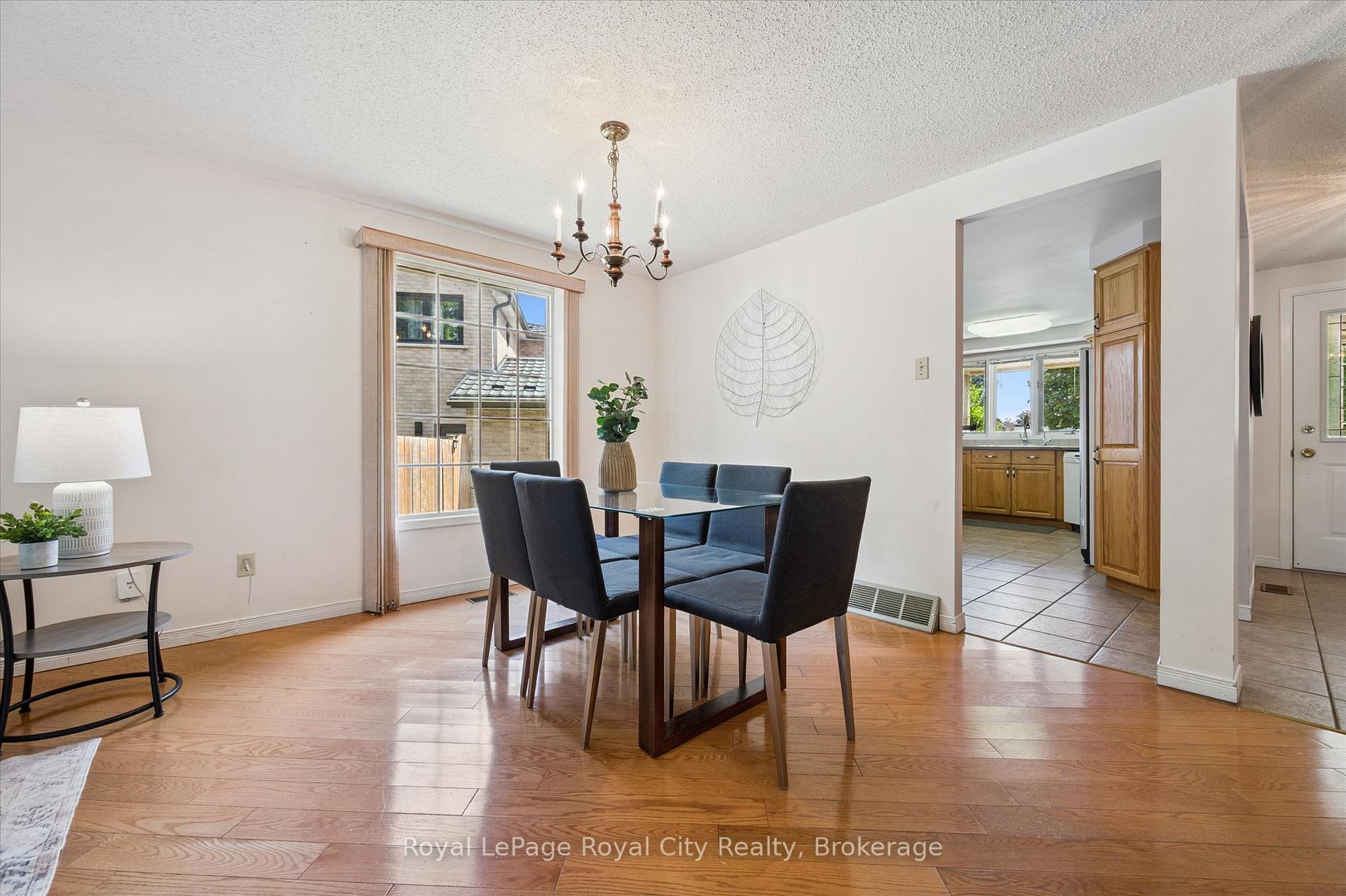 Photo 9 of 15 Jodi Place, Guelph, Willow West/Sugarbush/West Acres — HOMEH