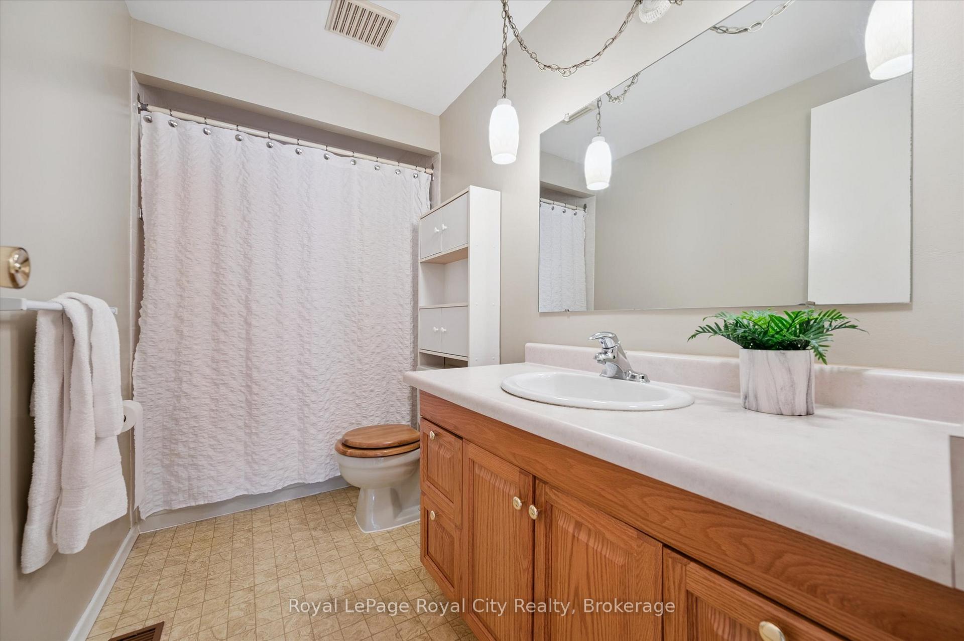Photo 22 of 15 Jodi Place, Guelph, Willow West/Sugarbush/West Acres — HOMEH