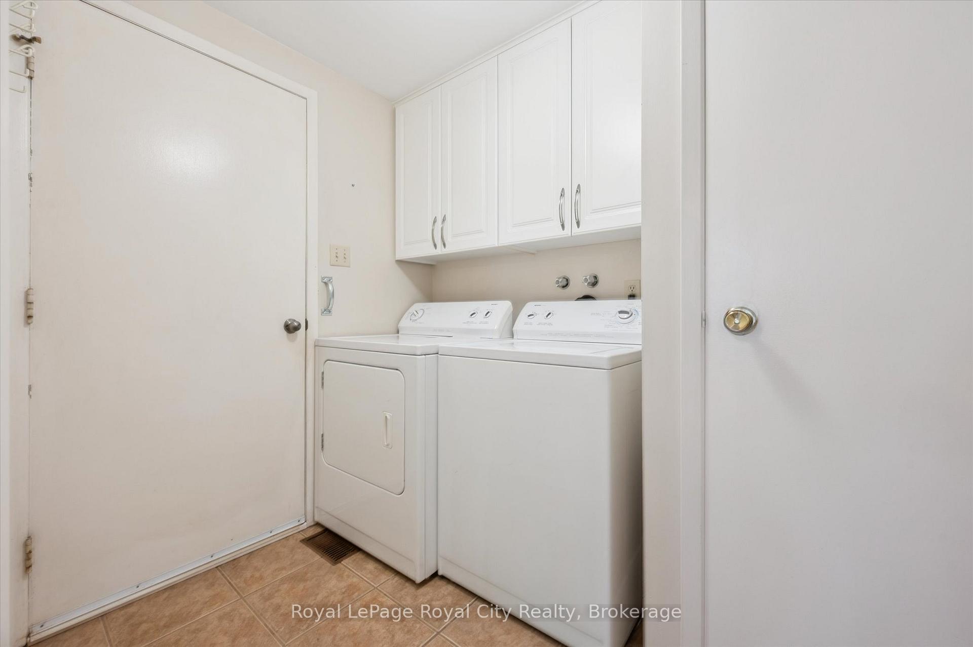 Photo 23 of 15 Jodi Place, Guelph, Willow West/Sugarbush/West Acres — HOMEH