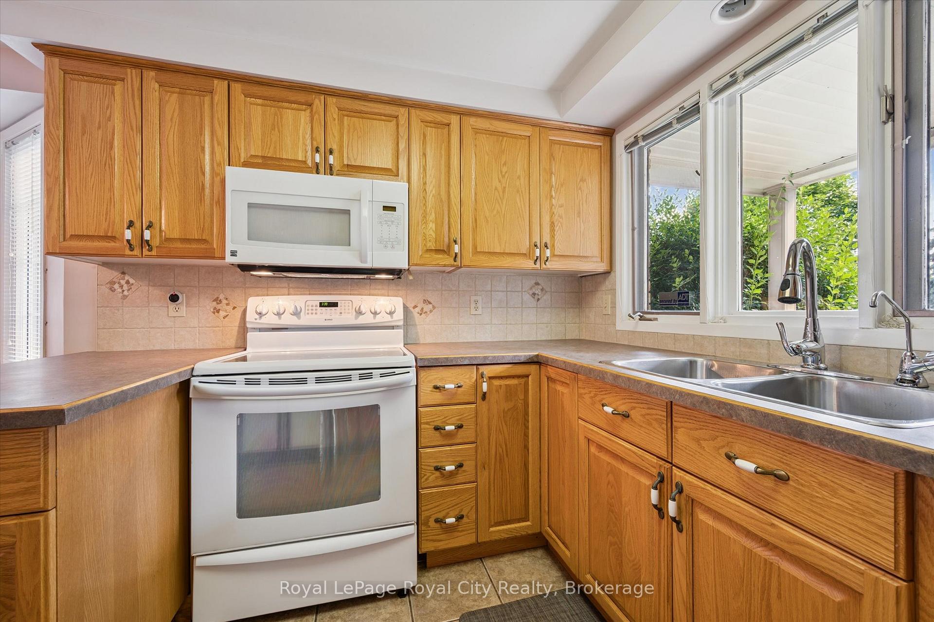 Photo 27 of 15 Jodi Place, Guelph, Willow West/Sugarbush/West Acres — HOMEH