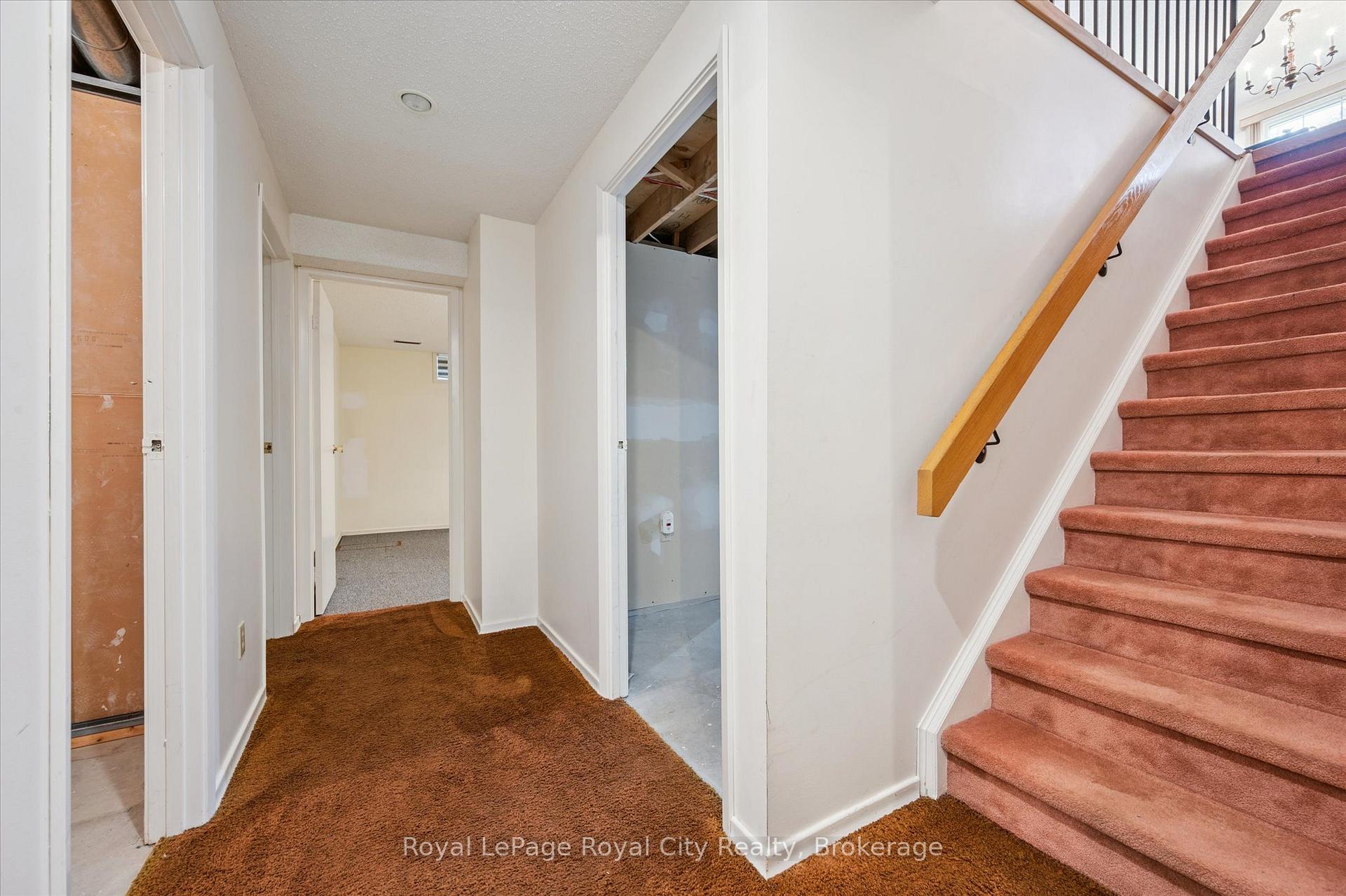 Photo 30 of 15 Jodi Place, Guelph, Willow West/Sugarbush/West Acres — HOMEH
