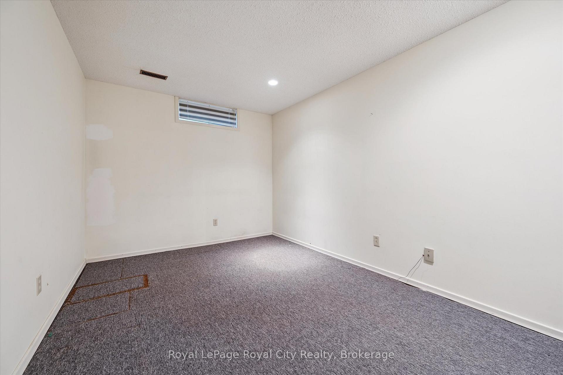 Photo 32 of 15 Jodi Place, Guelph, Willow West/Sugarbush/West Acres — HOMEH
