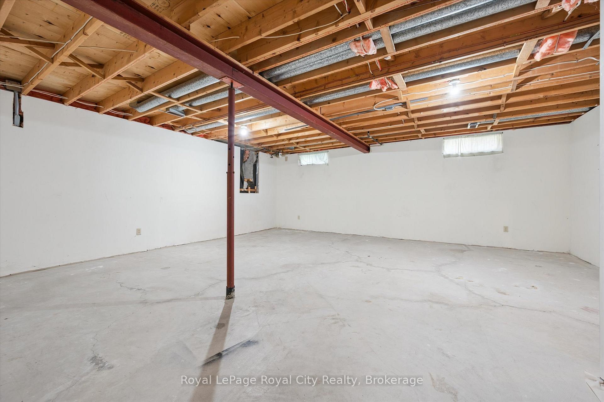 Photo 33 of 15 Jodi Place, Guelph, Willow West/Sugarbush/West Acres — HOMEH