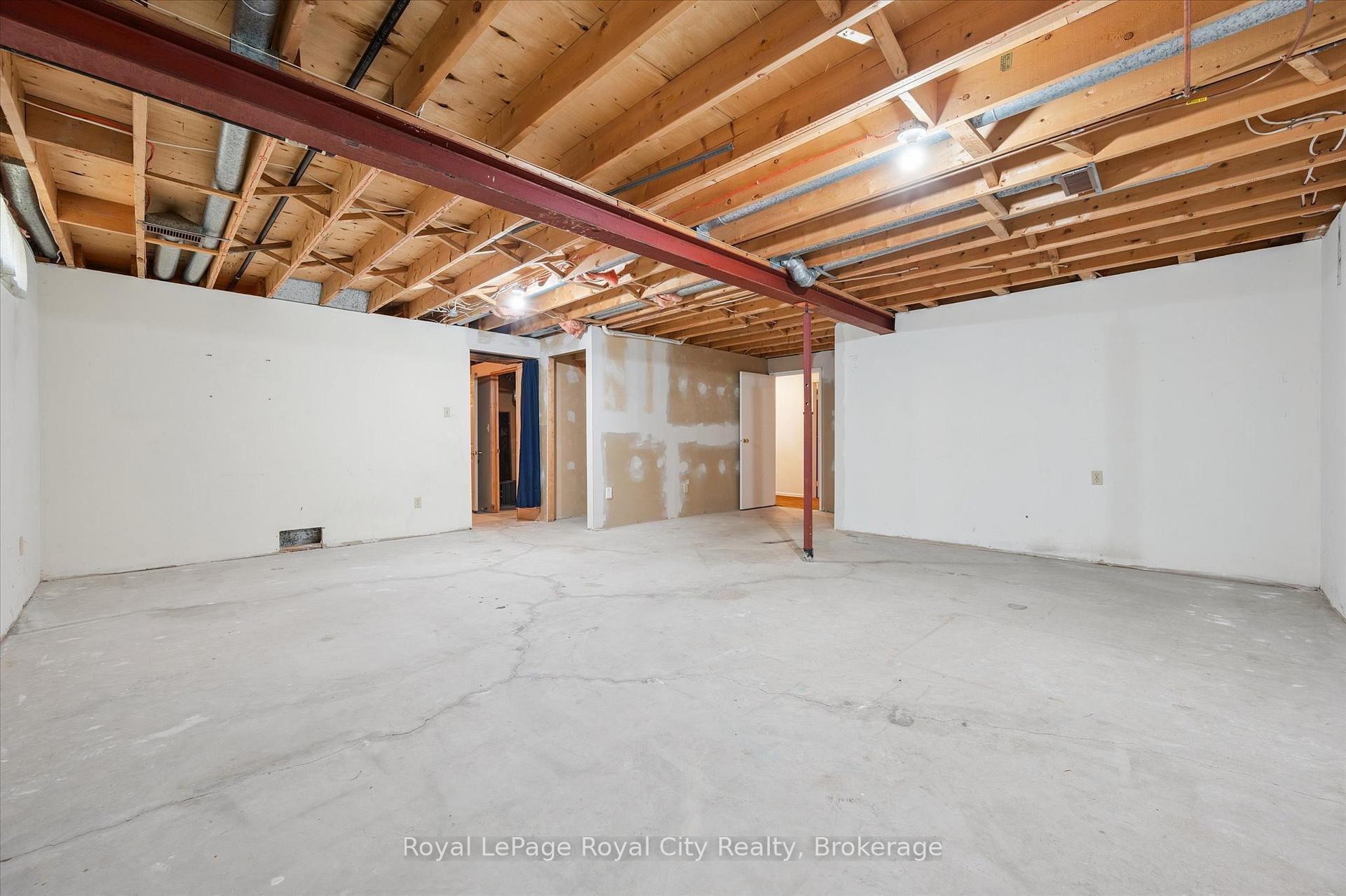 Photo 34 of 15 Jodi Place, Guelph, Willow West/Sugarbush/West Acres — HOMEH