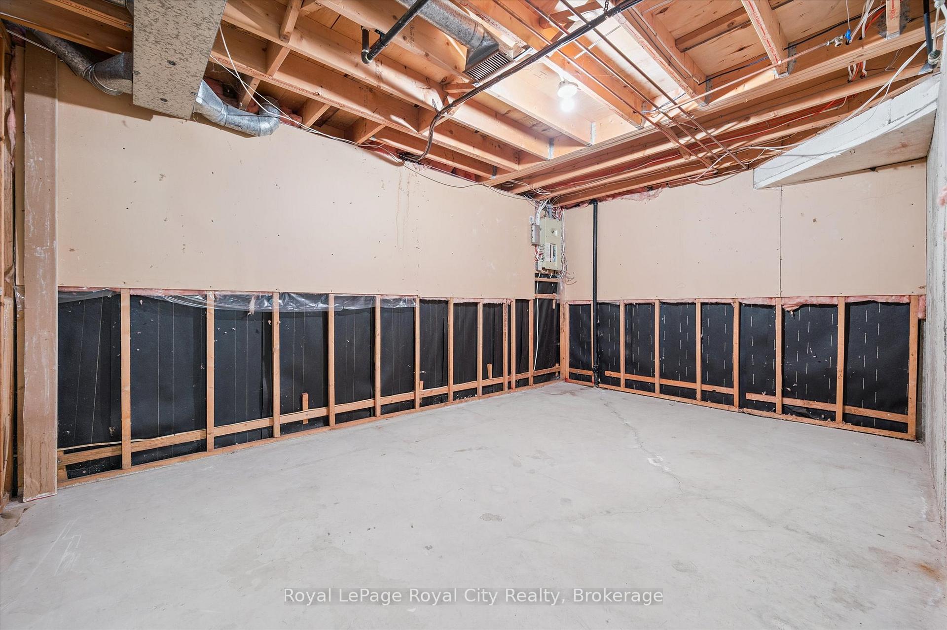 Photo 35 of 15 Jodi Place, Guelph, Willow West/Sugarbush/West Acres — HOMEH