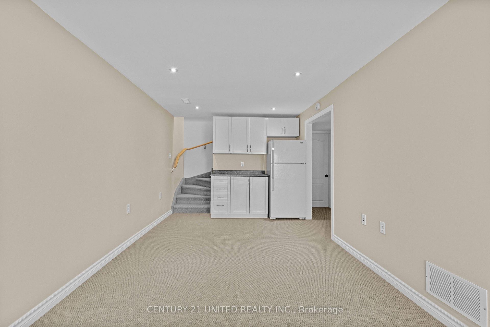 Photo 24 of 605 Clancy Crescent, Peterborough, Otonabee Ward 1 — HOMEH