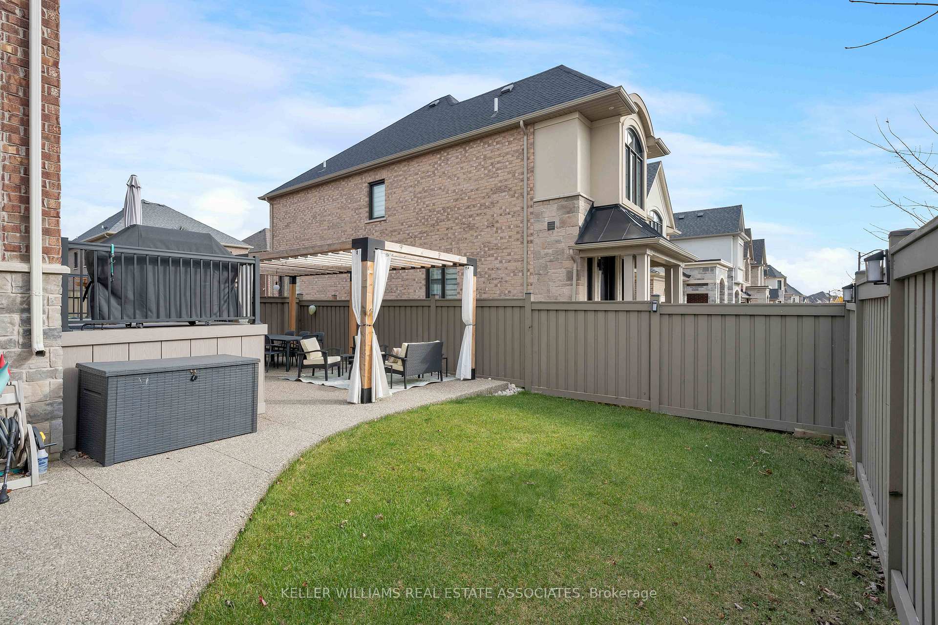 Photo 38 of 1199 Raspberry Terrace, Milton, Ford — HOMEH