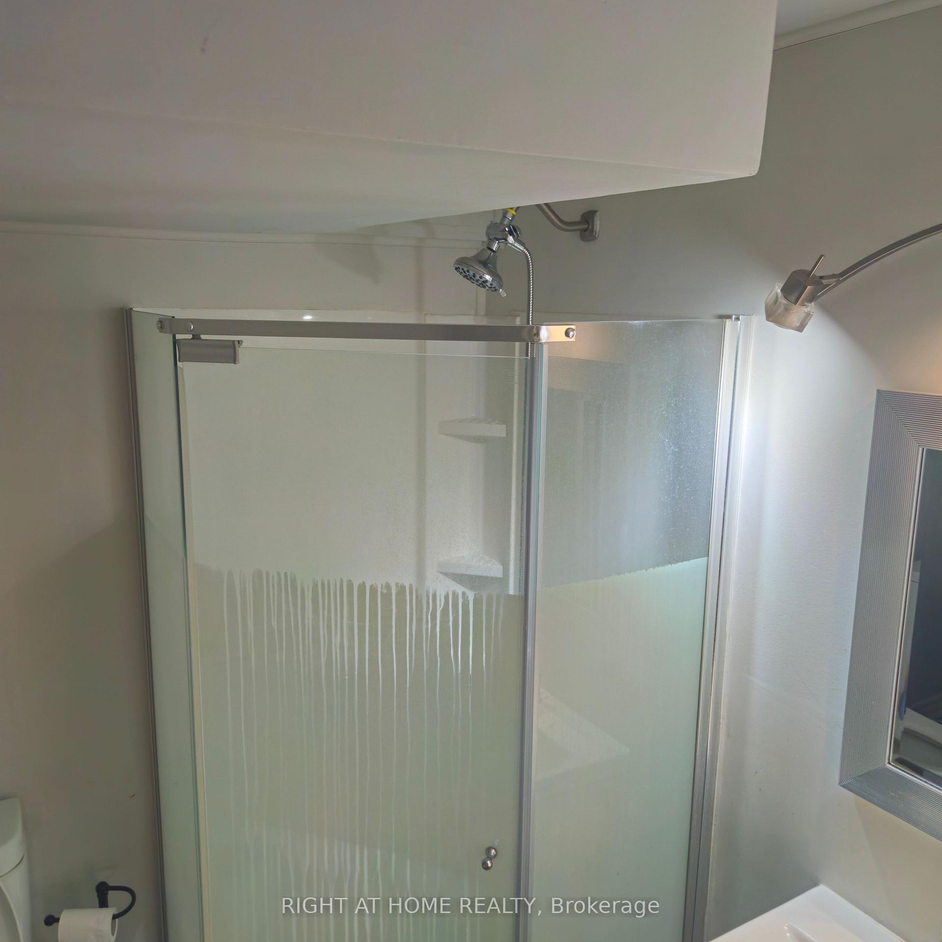 Photo 2 of Unit Basement, 43 Attridge Drive, Aurora, Aurora Village — HOMEH