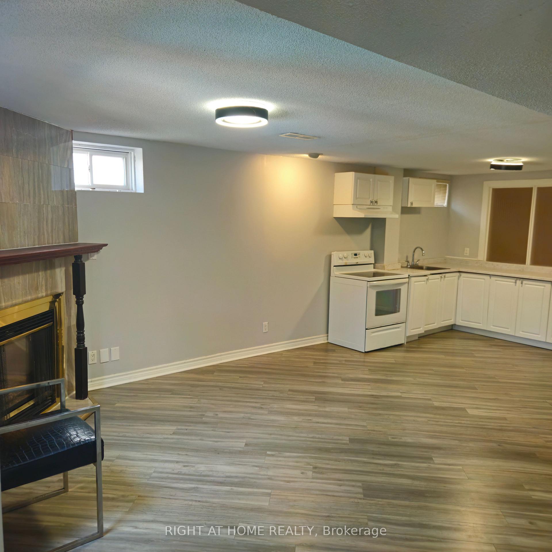 Photo 9 of Unit Basement, 43 Attridge Drive, Aurora, Aurora Village — HOMEH