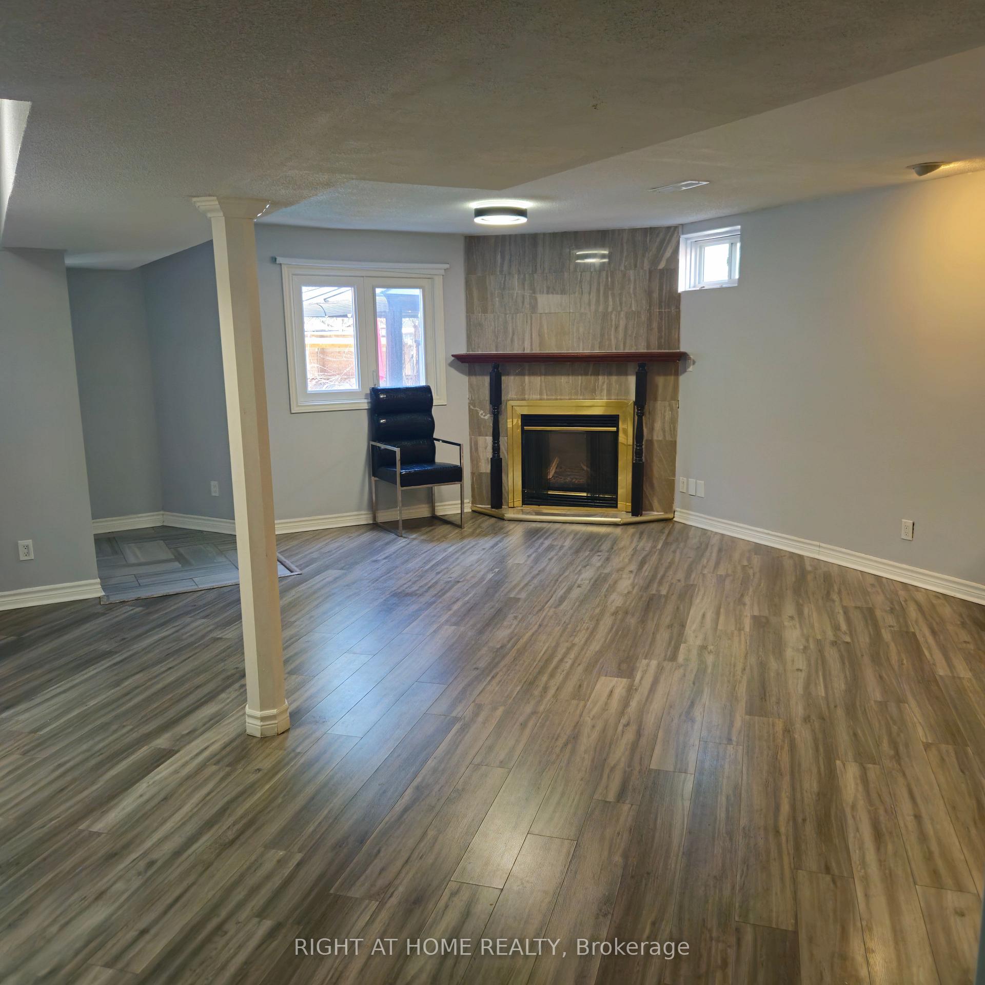 Photo 10 of Unit Basement, 43 Attridge Drive, Aurora, Aurora Village — HOMEH
