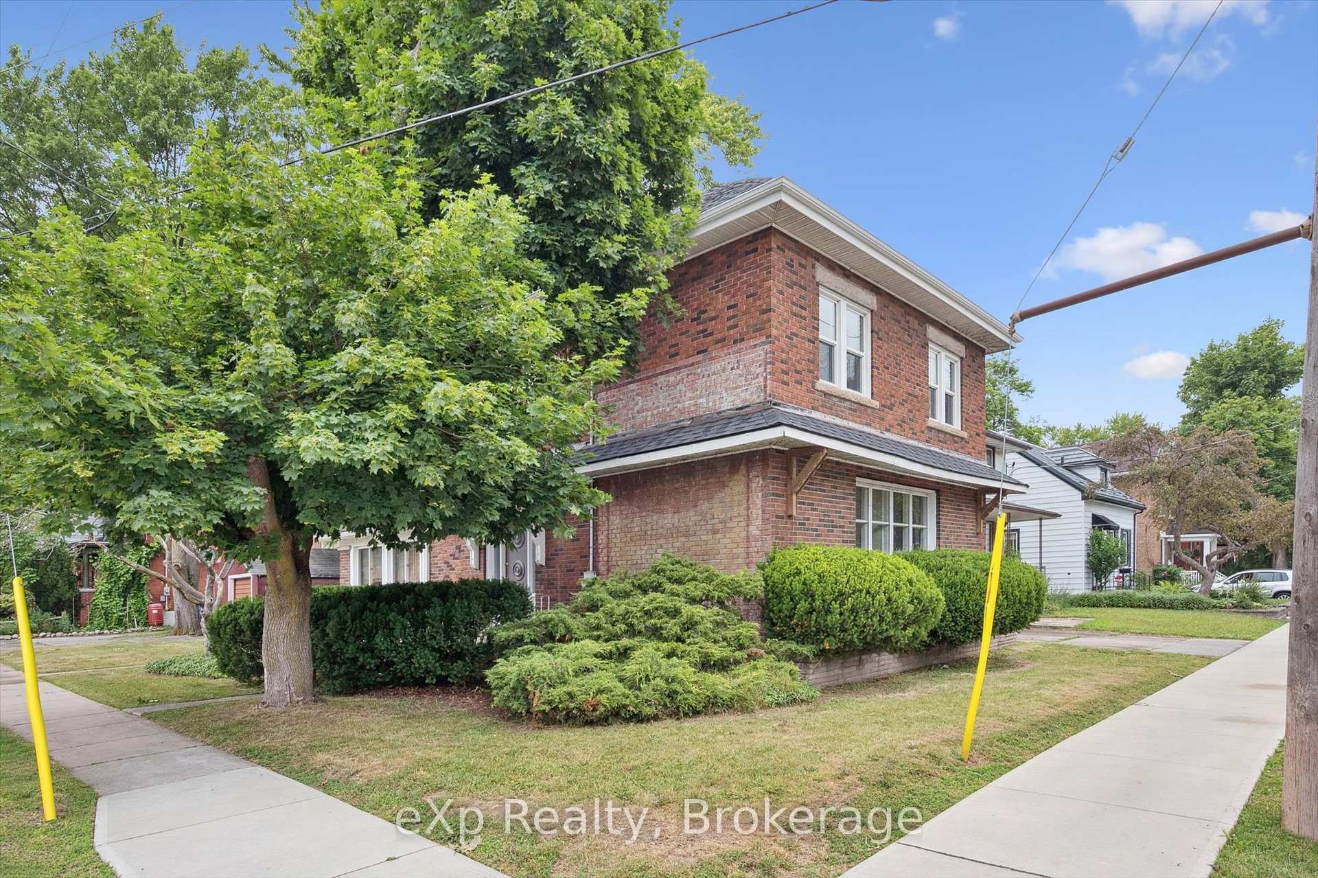 Photo 4 of 120 Johnston Street, Guelph, St. Patrick's Ward — HOMEH