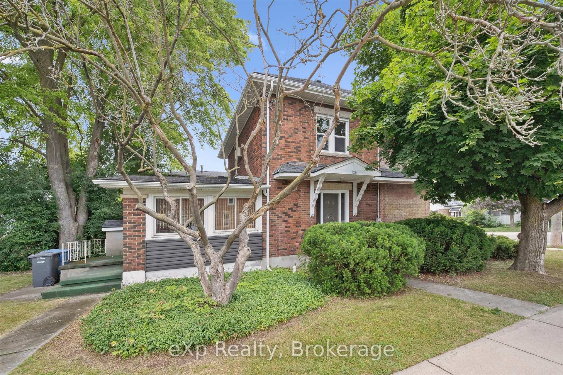 Photo 5 of 120 Johnston Street, Guelph, St. Patrick's Ward — HOMEH