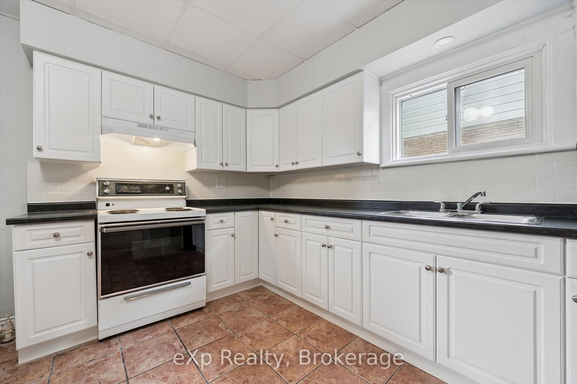 Photo 15 of 120 Johnston Street, Guelph, St. Patrick's Ward — HOMEH