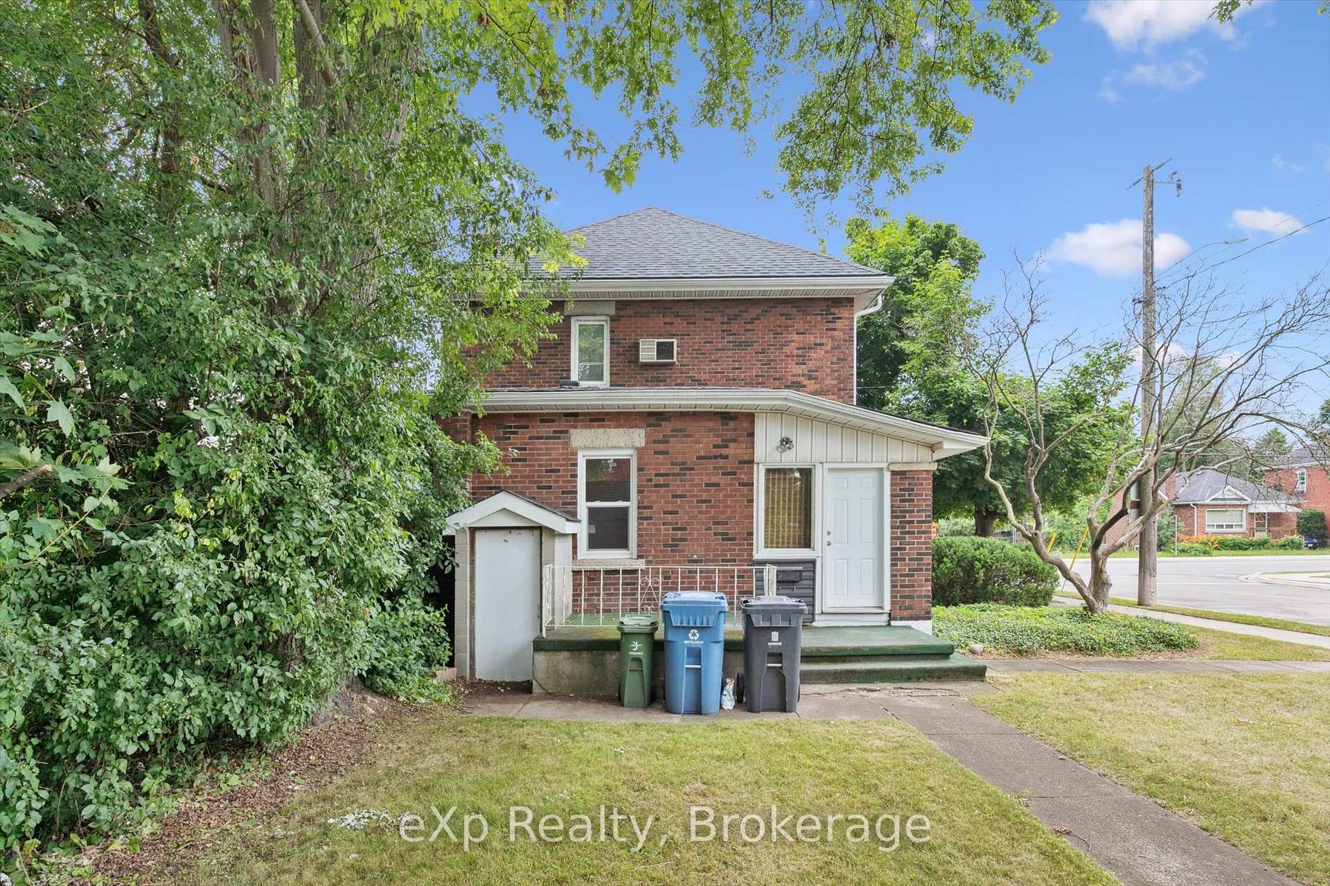 Photo 38 of 120 Johnston Street, Guelph, St. Patrick's Ward — HOMEH