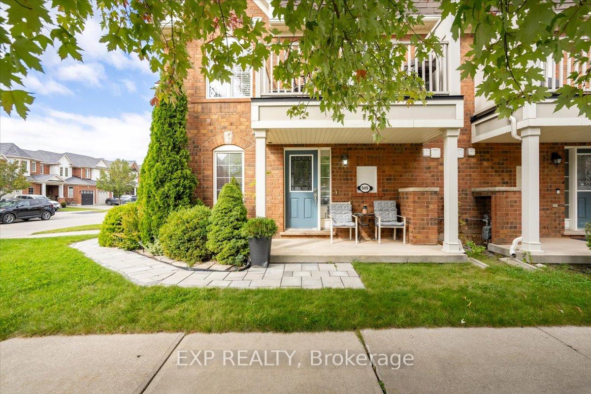 Photo 2 of 949 Hasselfeldt Heights, Milton, Coates — HOMEH