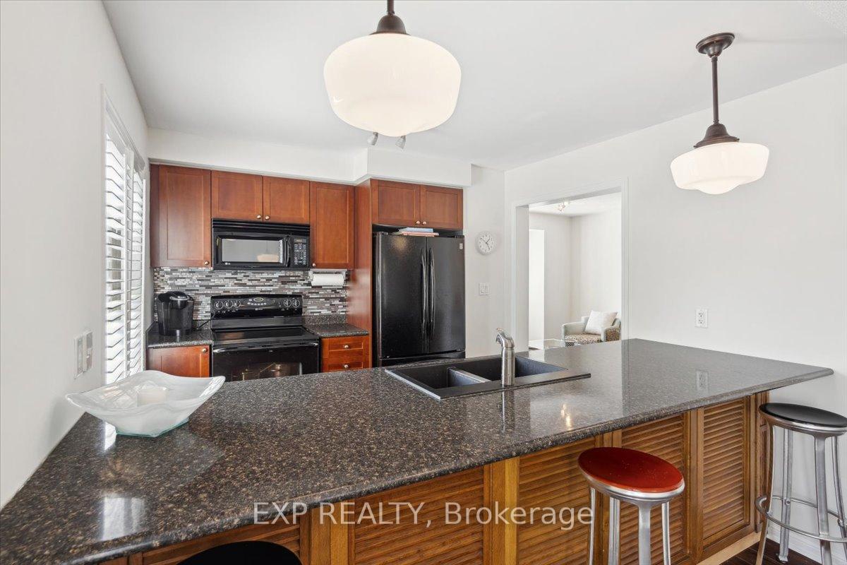 Photo 9 of 949 Hasselfeldt Heights, Milton, Coates — HOMEH