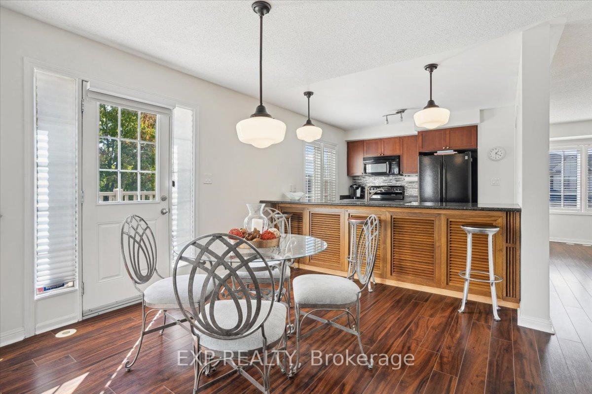 Photo 12 of 949 Hasselfeldt Heights, Milton, Coates — HOMEH