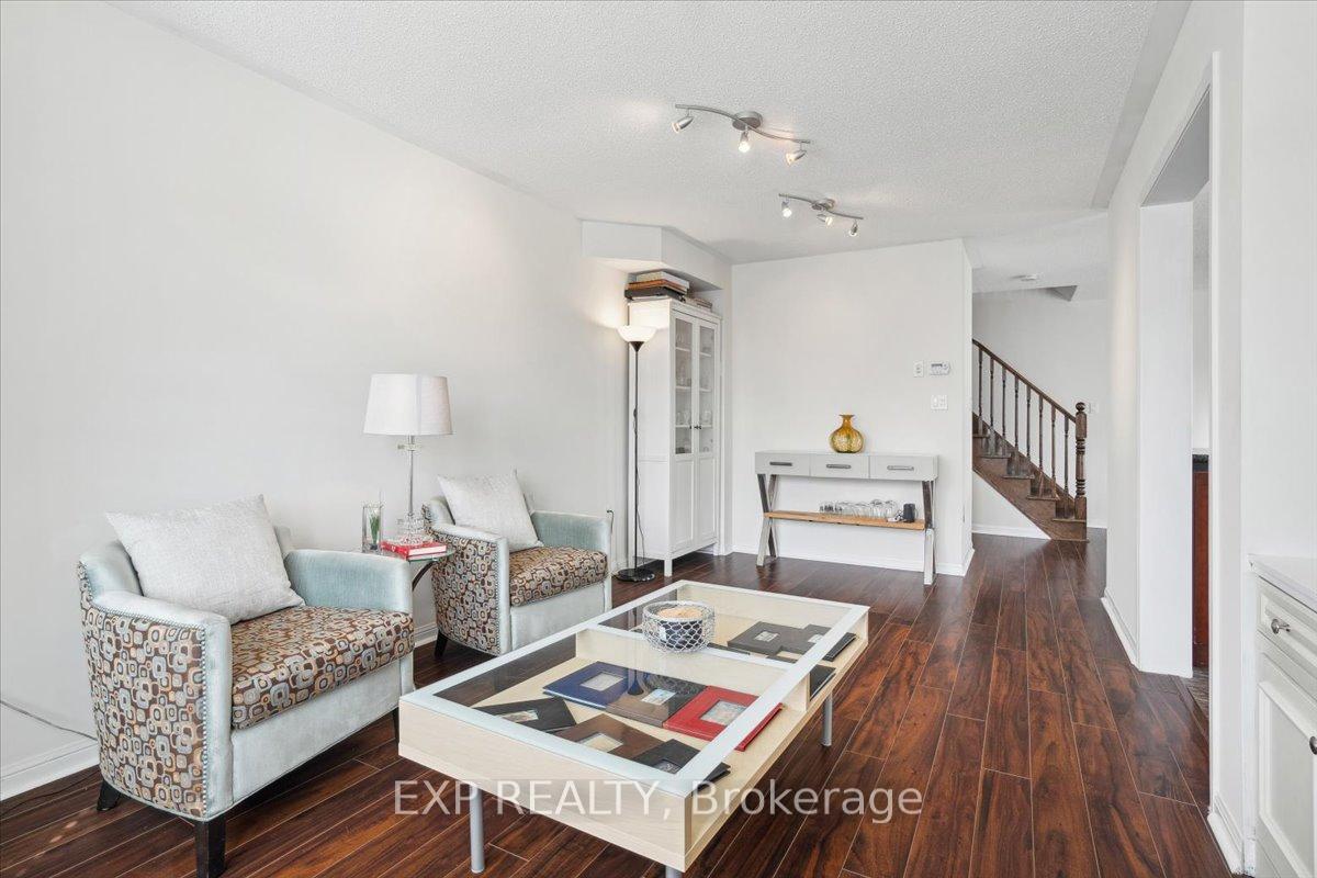 Photo 17 of 949 Hasselfeldt Heights, Milton, Coates — HOMEH