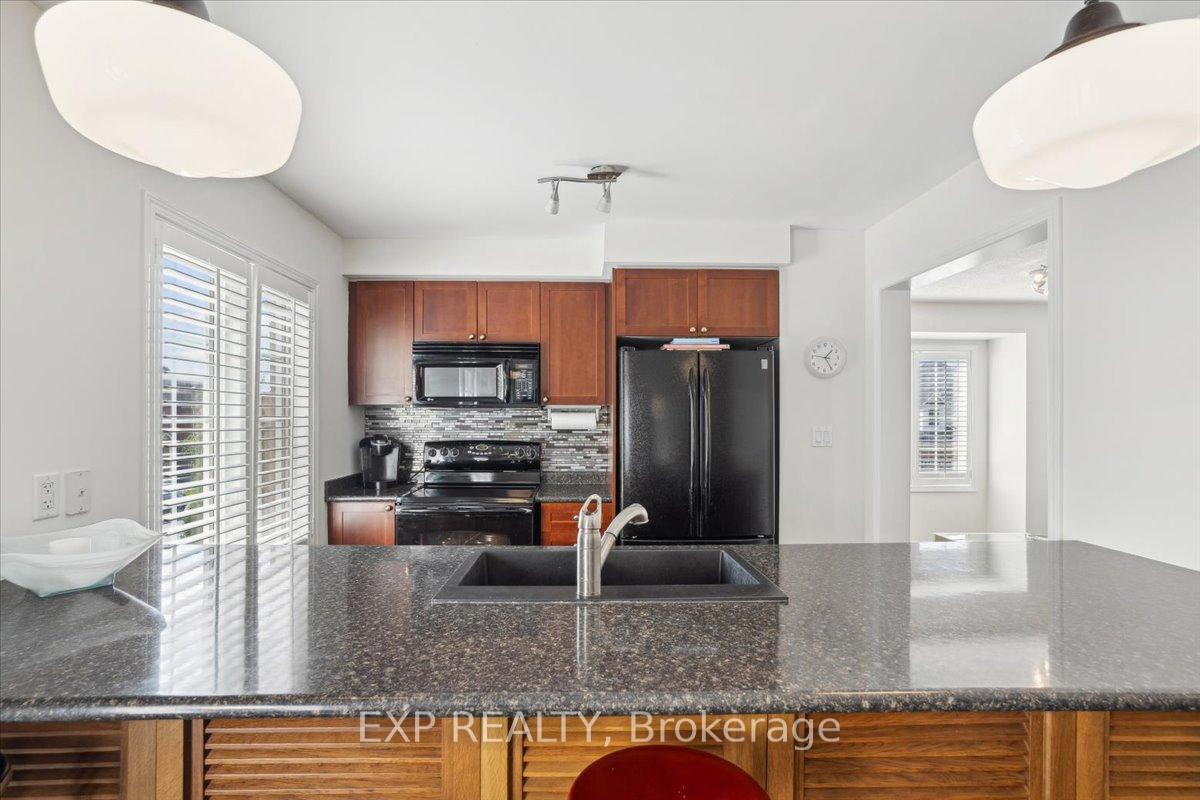 Photo 21 of 949 Hasselfeldt Heights, Milton, Coates — HOMEH