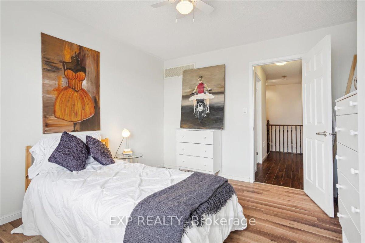 Photo 23 of 949 Hasselfeldt Heights, Milton, Coates — HOMEH