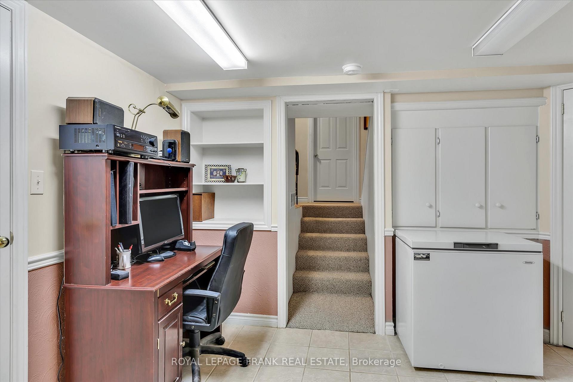Photo 23 of 1365 Dobbin Avenue, Peterborough, Town Ward 3 — HOMEH