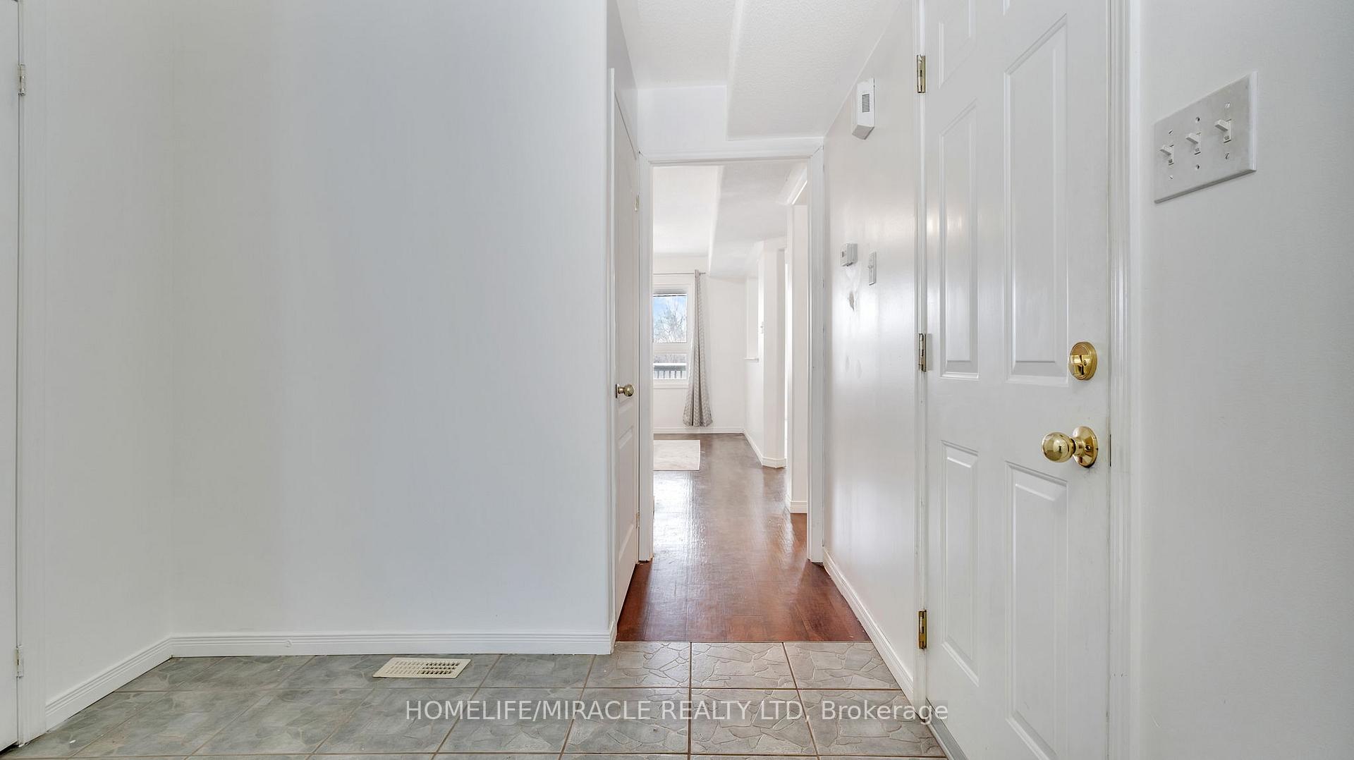 Photo 10 of 448 Abound Crescent, Peterborough, Ashburnham Ward 4 — HOMEH
