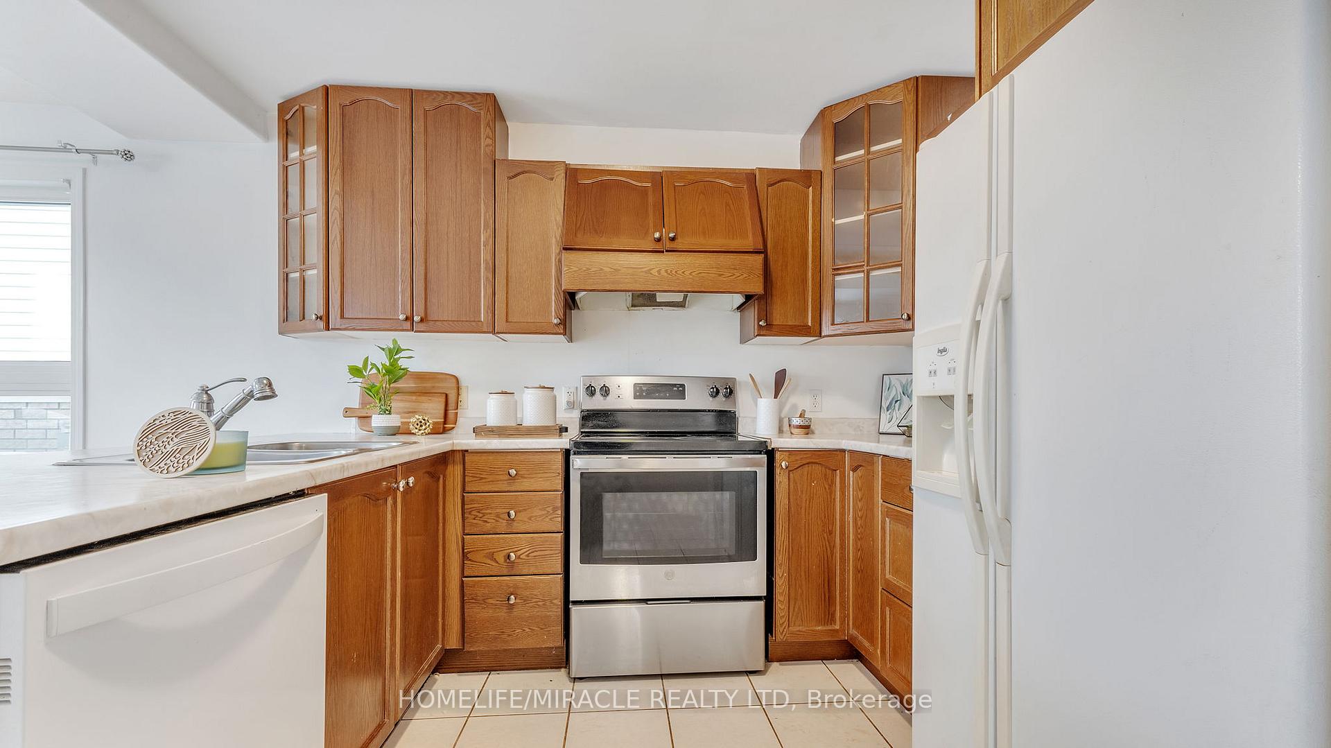Photo 16 of 448 Abound Crescent, Peterborough, Ashburnham Ward 4 — HOMEH