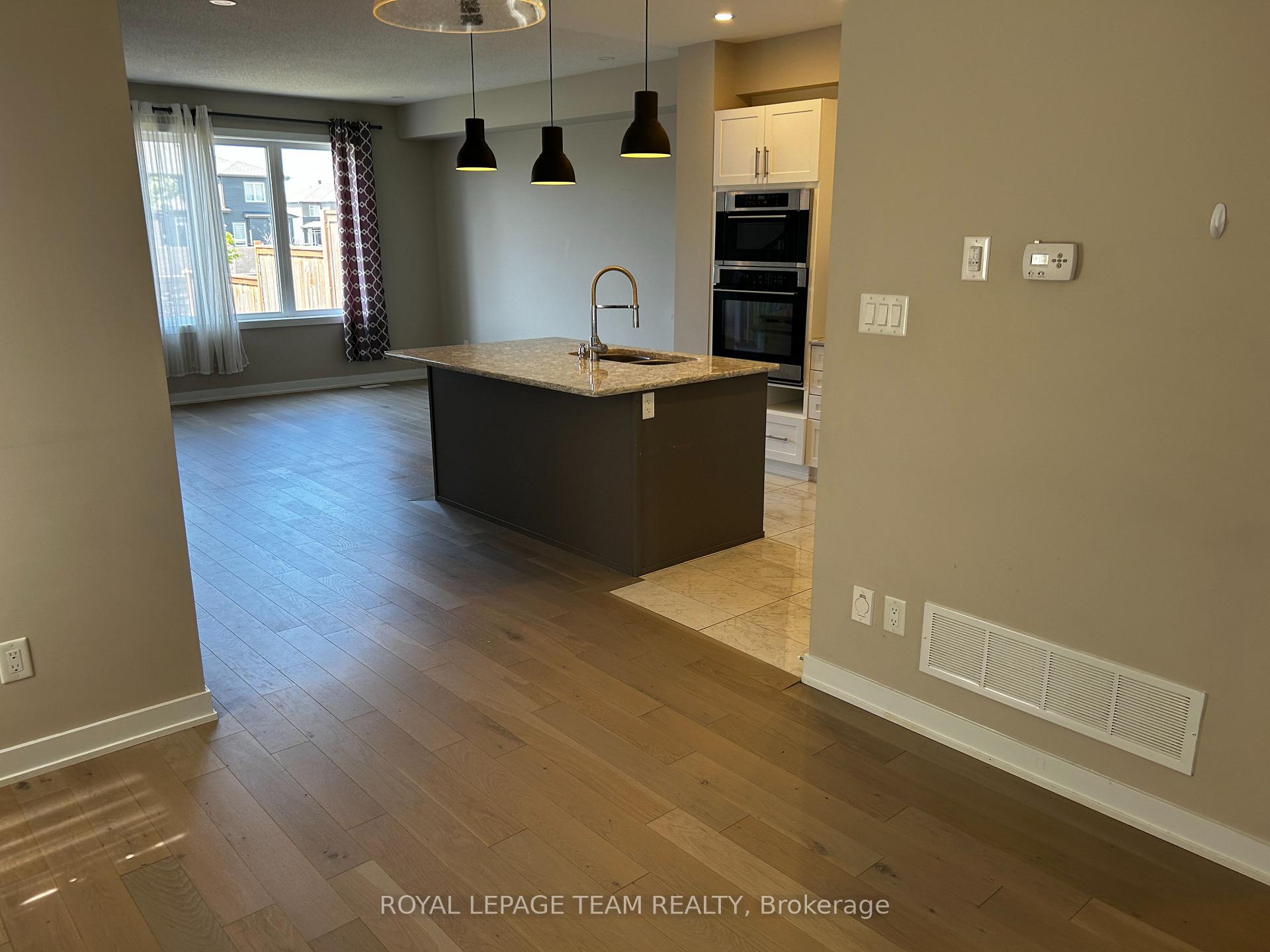 Photo 4 of 72 Riddell Street, Carleton Place — HOMEH
