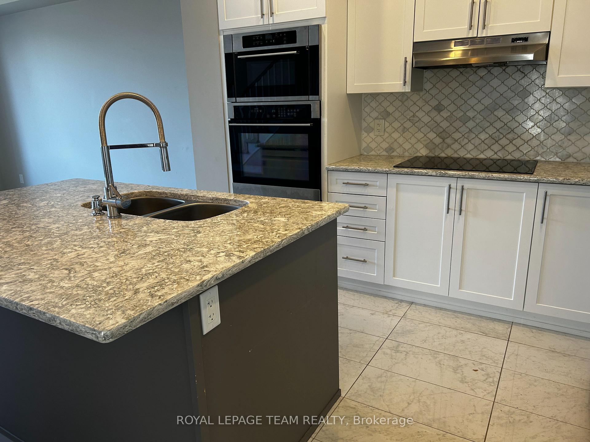 Photo 5 of 72 Riddell Street, Carleton Place — HOMEH