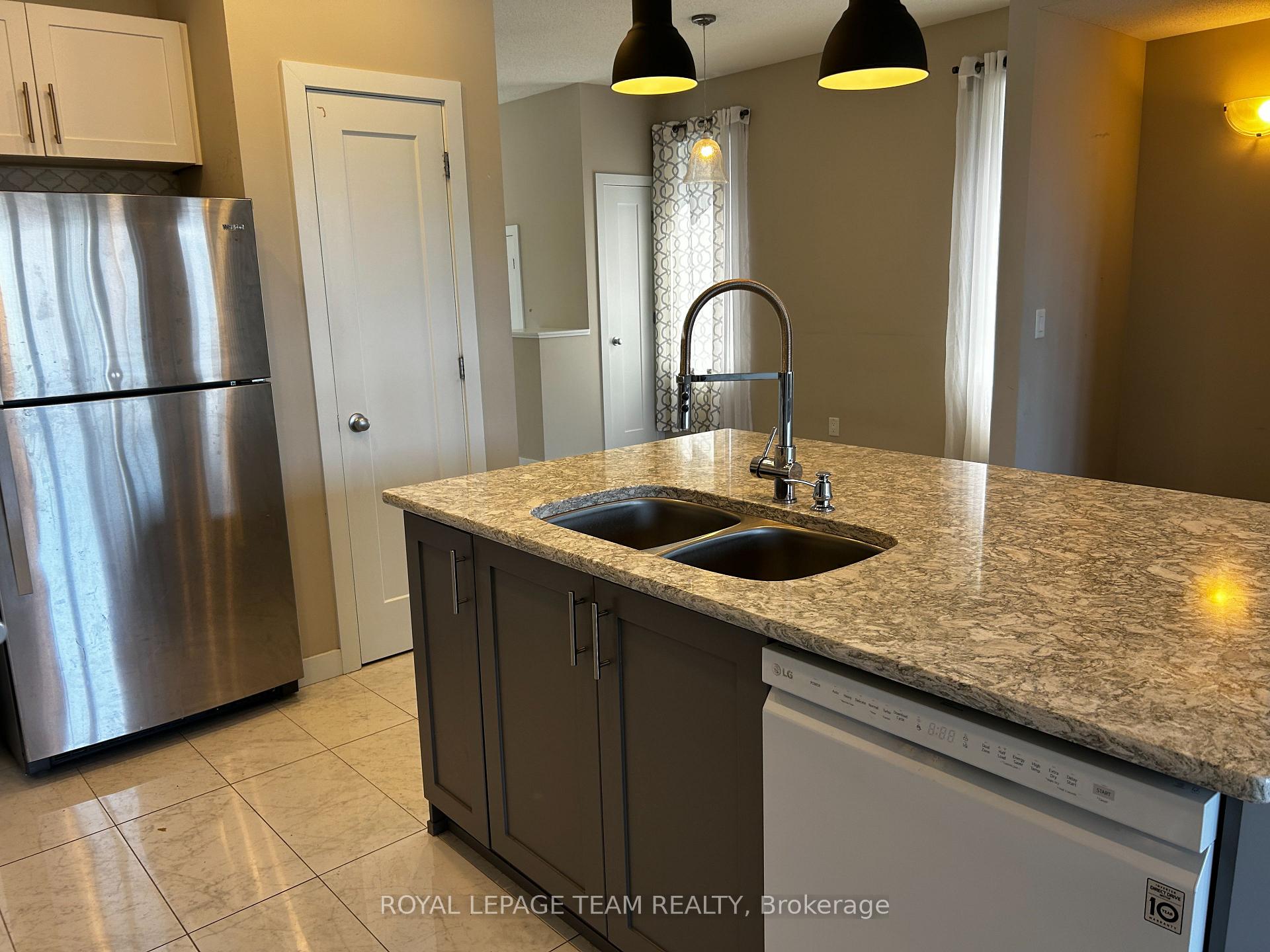 Photo 6 of 72 Riddell Street, Carleton Place — HOMEH