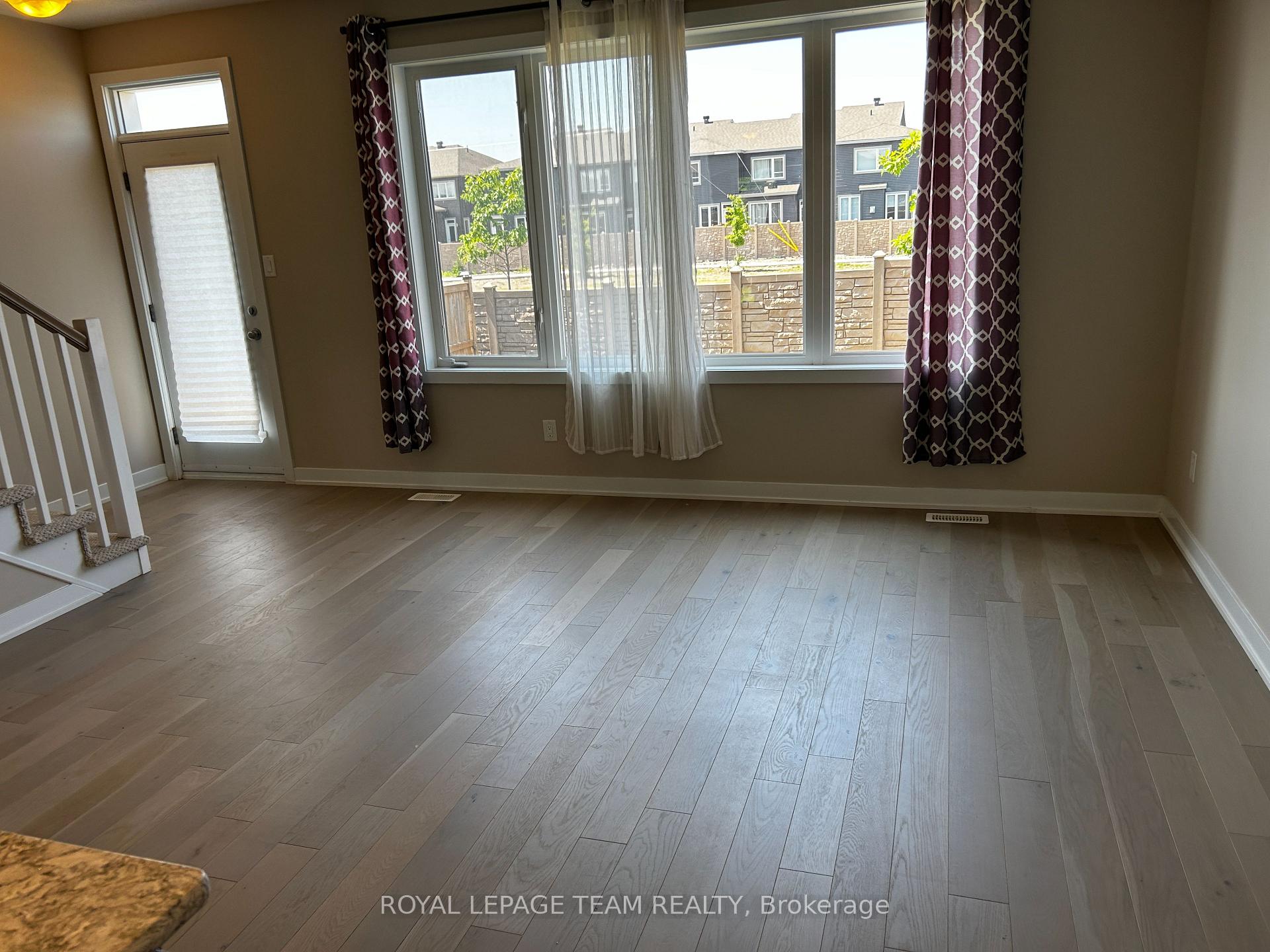 Photo 8 of 72 Riddell Street, Carleton Place — HOMEH
