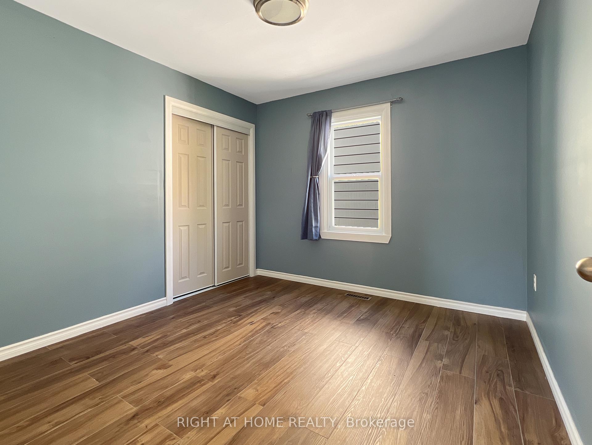 Photo 10 of 26 Montgomery Boulevard, Belleville, Belleville Ward — HOMEH