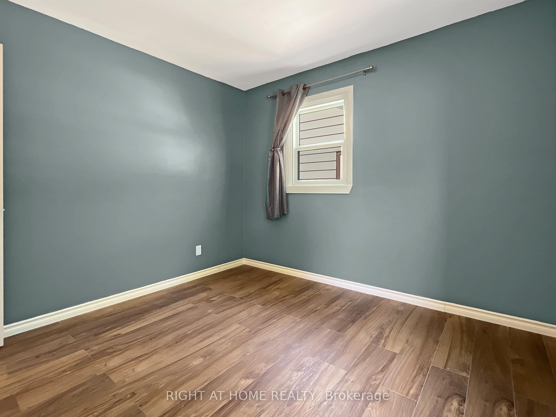 Photo 13 of 26 Montgomery Boulevard, Belleville, Belleville Ward — HOMEH