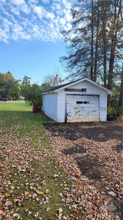 Photo 2 of 4105 Talbot Street, Ottawa, Vernon — HOMEH