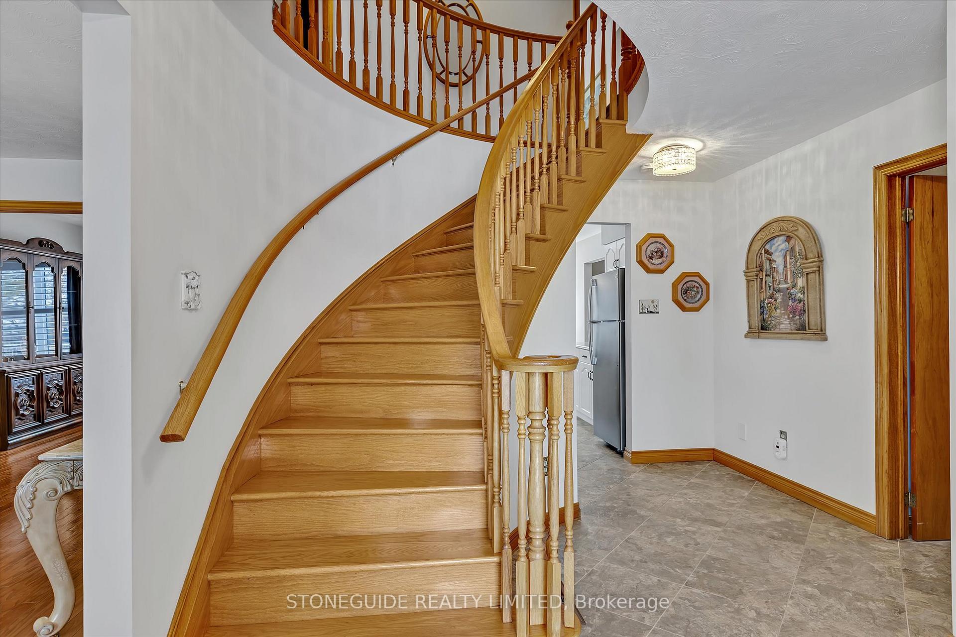 Photo 4 of 1910 Mapleridge Drive, Peterborough, Monaghan Ward 2 — HOMEH