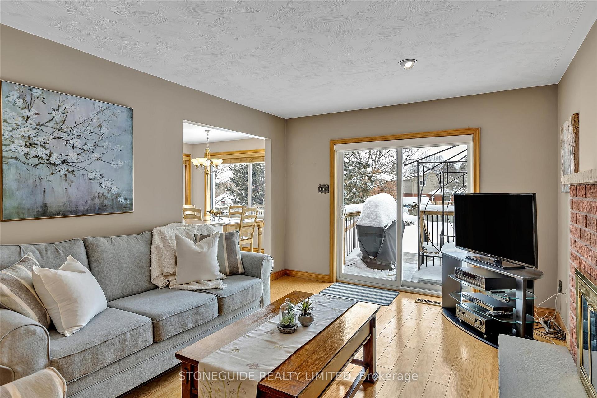 Photo 15 of 1910 Mapleridge Drive, Peterborough, Monaghan Ward 2 — HOMEH
