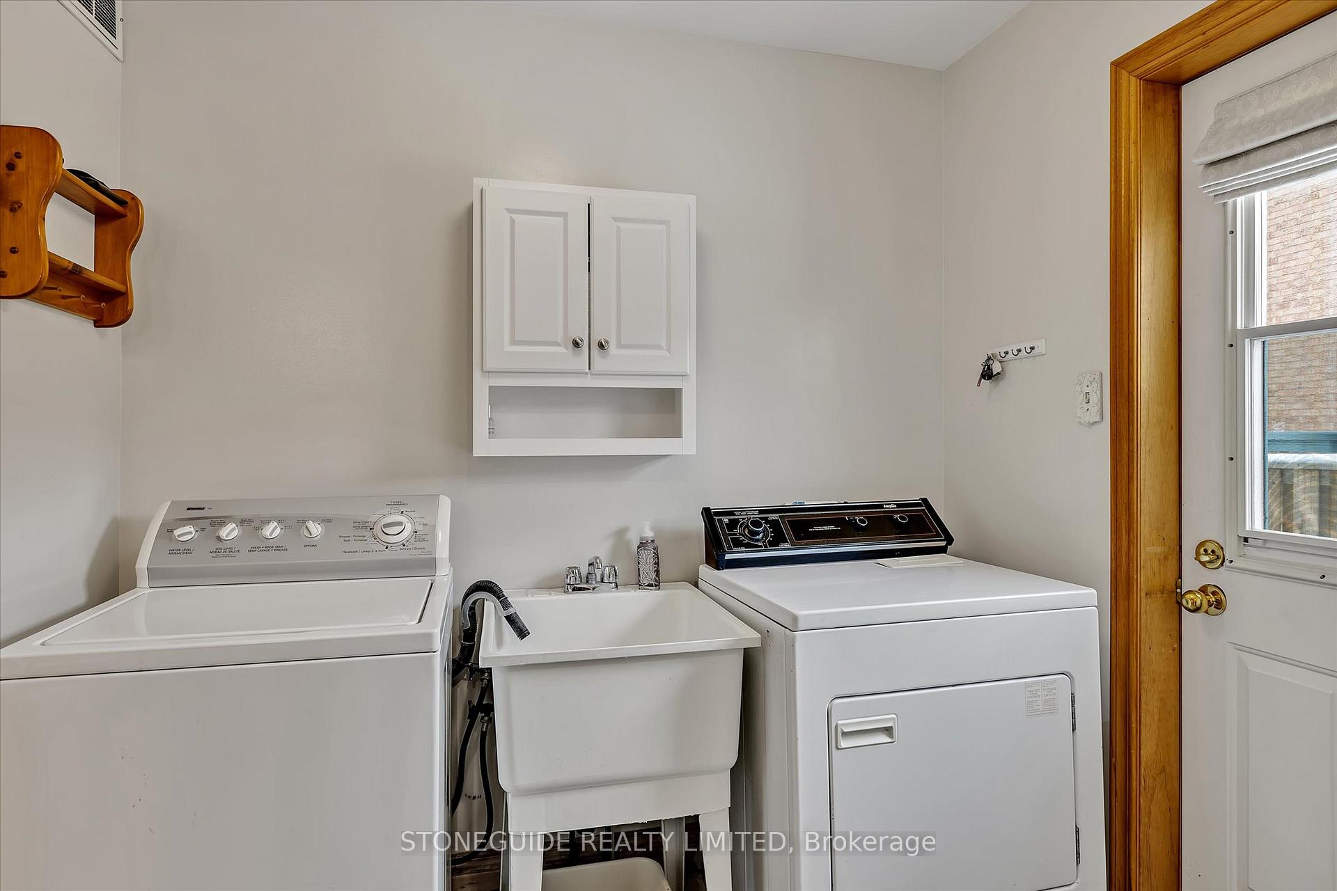 Photo 17 of 1910 Mapleridge Drive, Peterborough, Monaghan Ward 2 — HOMEH