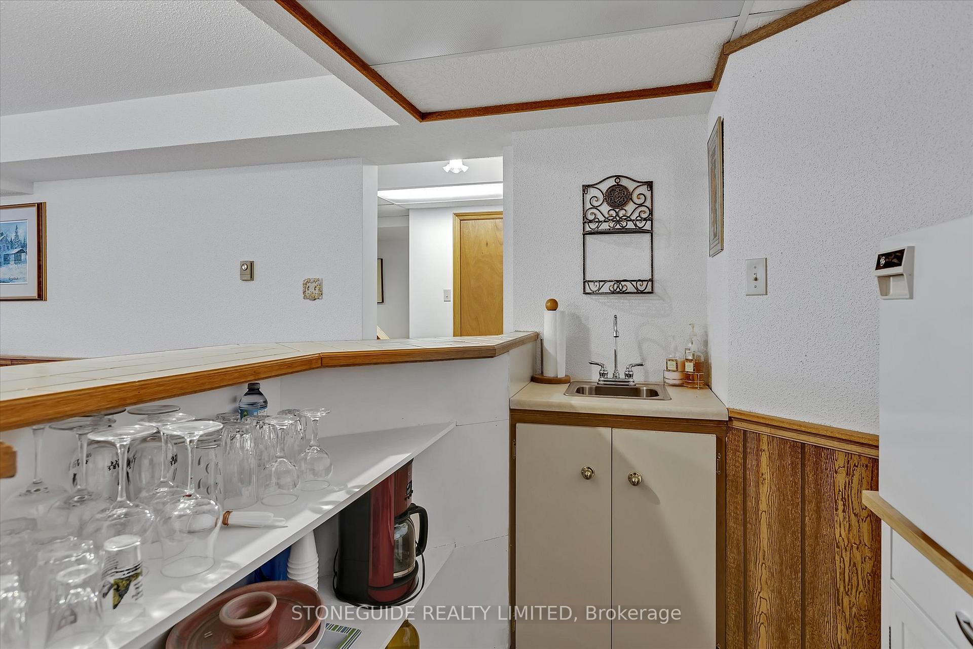 Photo 33 of 1910 Mapleridge Drive, Peterborough, Monaghan Ward 2 — HOMEH