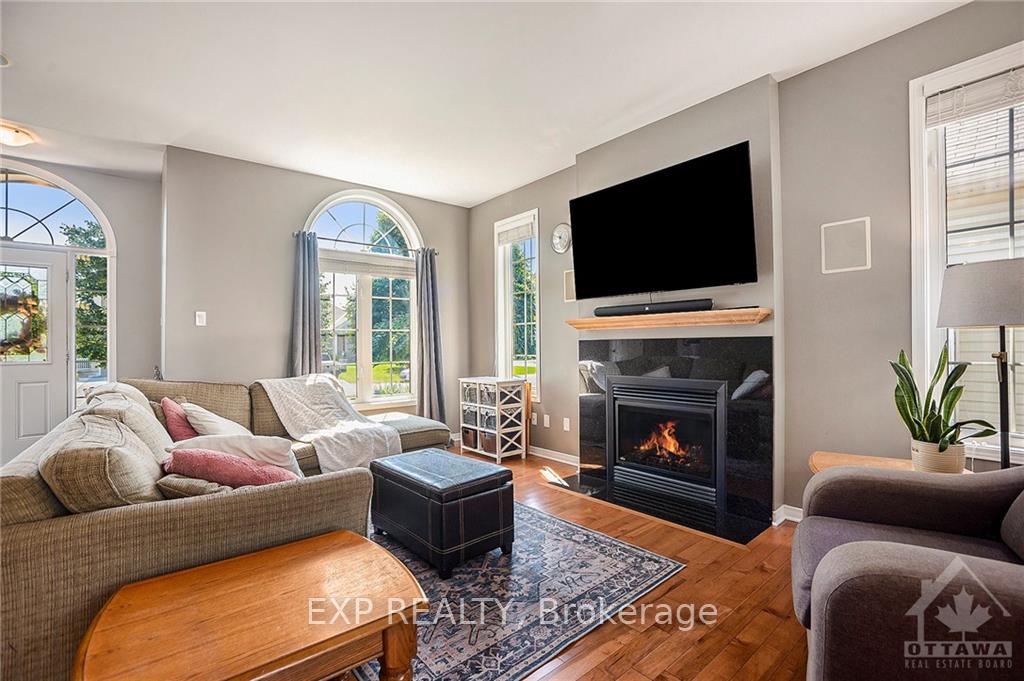 Photo 4 of 6912 Mary Anne Drive, Ottawa, Greely — HOMEH