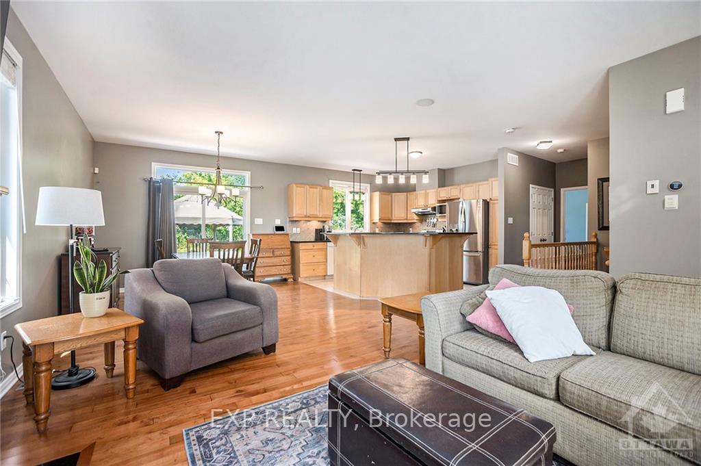 Photo 6 of 6912 Mary Anne Drive, Ottawa, Greely — HOMEH