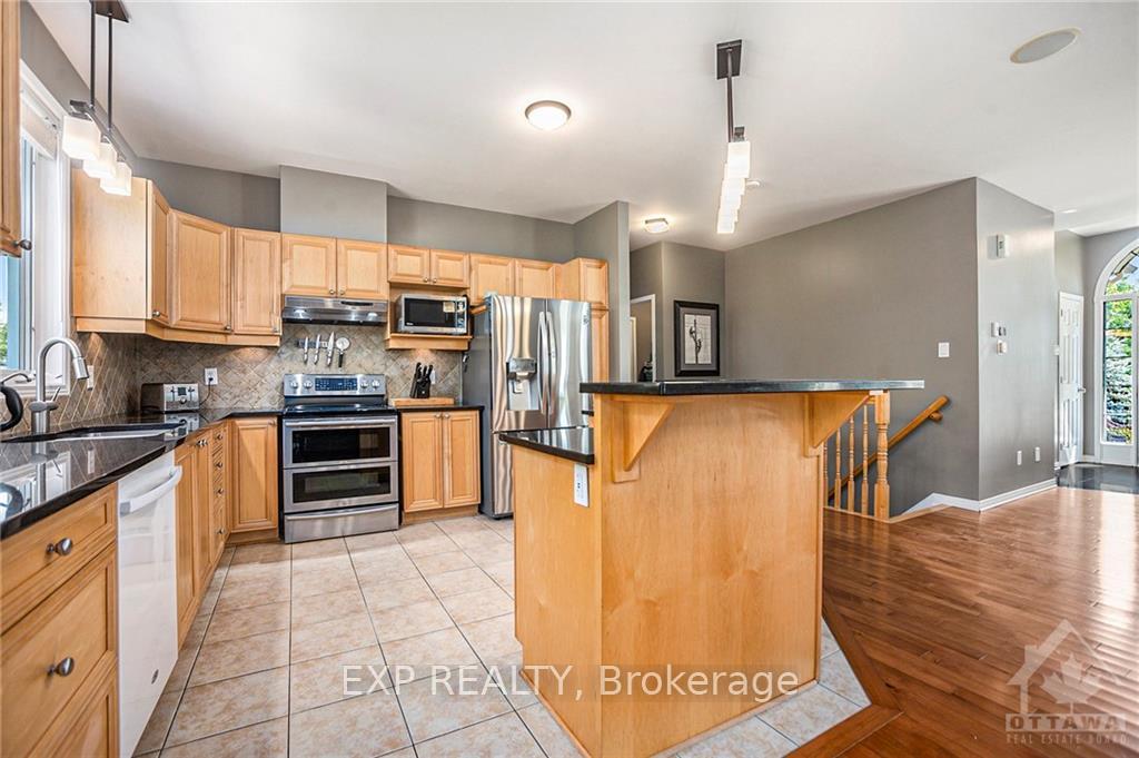 Photo 8 of 6912 Mary Anne Drive, Ottawa, Greely — HOMEH
